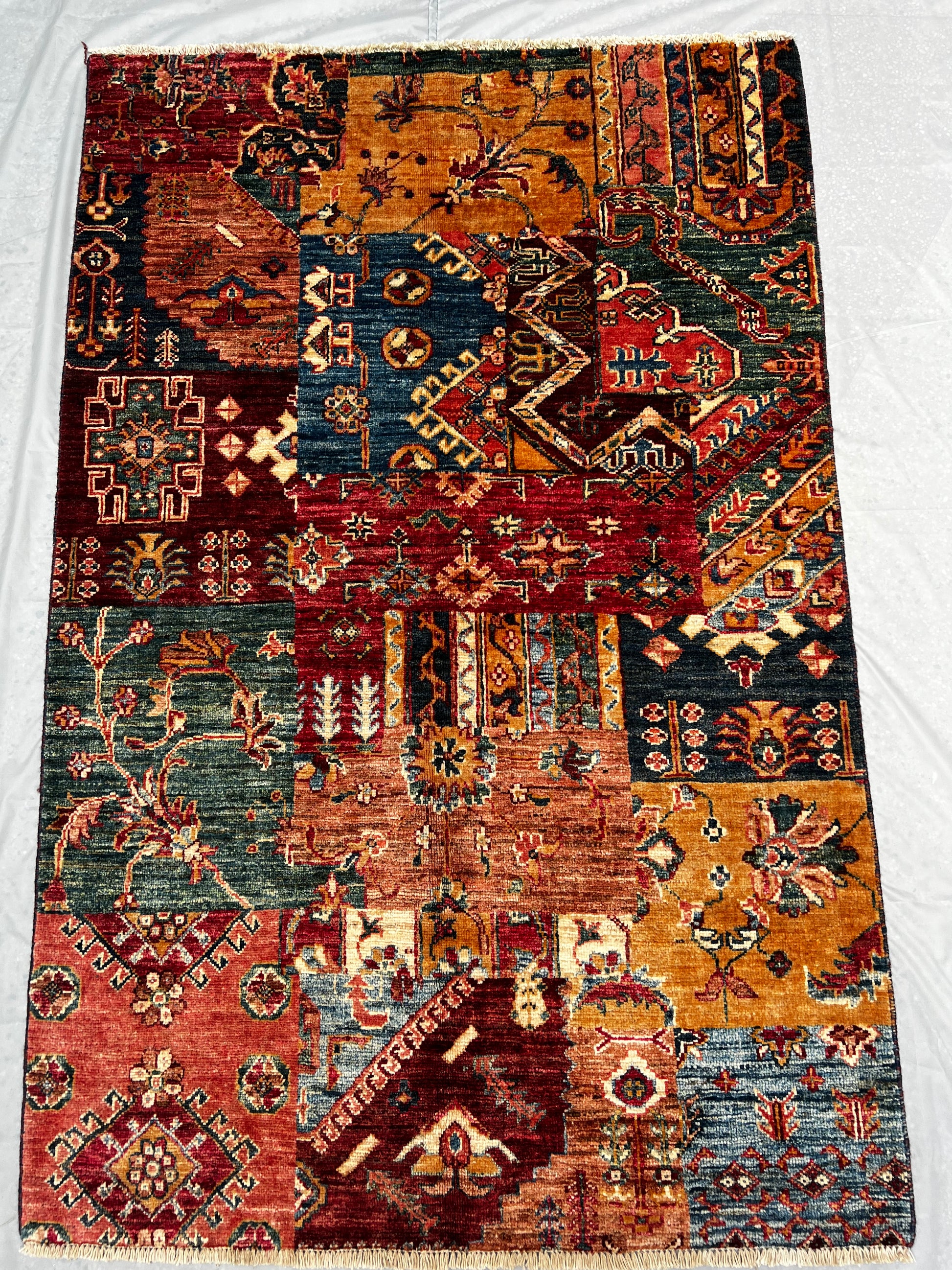 Afghan Hand Knotted/ Knitted Living Room/Dining Room Chob Rang(Shawl Design) Area Rug 4.7ftx3.1ft (CH-M-4.7X3.12-6-N) (Kabul) - Kabul Rugs