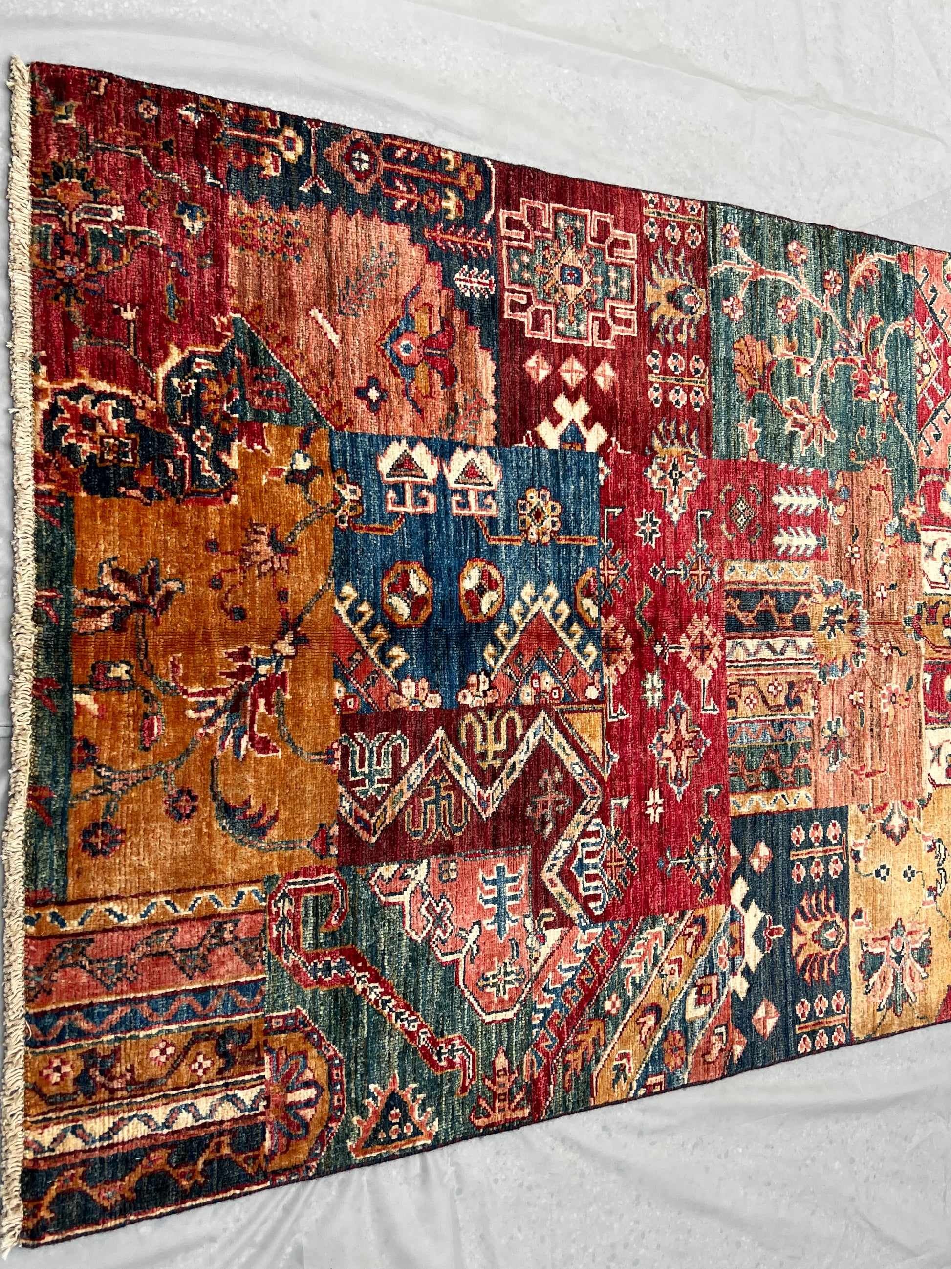Afghan Hand Knotted/ Knitted Living Room/Dining Room Chob Rang(Shawl Design) Area Rug 4.7ftx3.3ft (CH-M-4.7X3.3-5-N) (Kabul) - Kabul Rugs