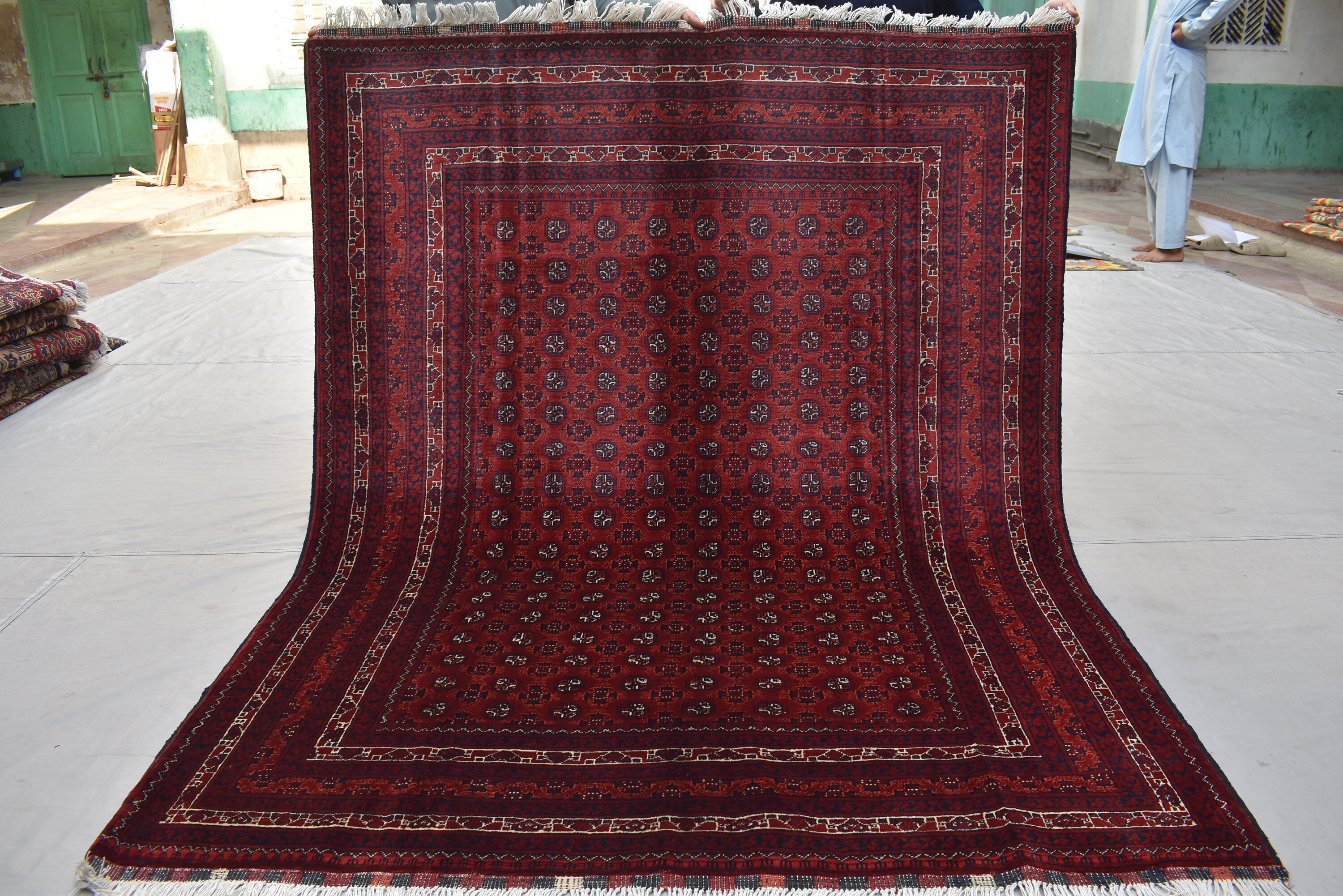 5x6ft, Hoja Roshnai Afghan Rug –Turkmen Hand-Knotted Wool Tribal Carpet–Red & Navy Oriental Area Rug–Traditional Afghan Home Decor 195x154cm