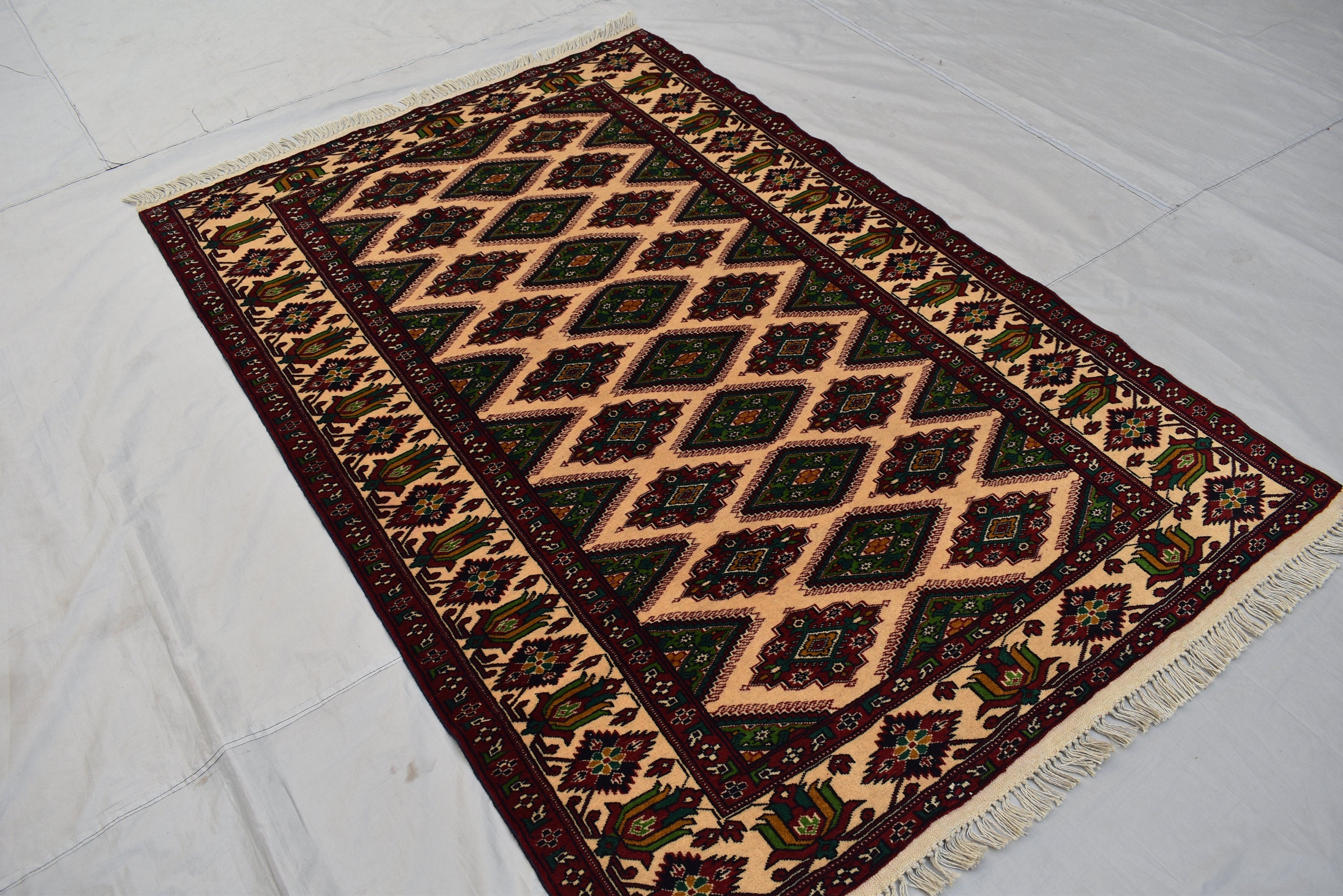 Vintage Herati rug 4x6Ft, Turkmen Wool Area Rug Vegetable Dyed Rug, Medium Size Rug for Living Room, Bedroom, Dining Room Rug 190x126 cm
