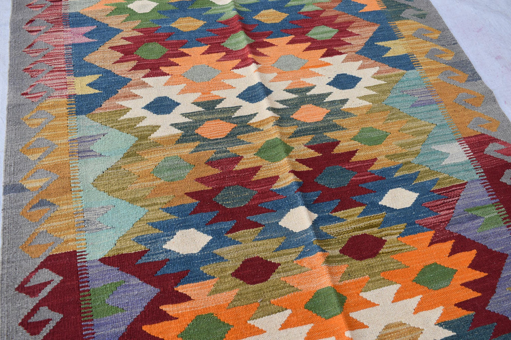 Afghan Kilim Rug – Handwoven Wool, Geometric Tribal Design, 5.11x3.11 ft, Small Living Room Rug, Farm House Rug, Yoga Rug