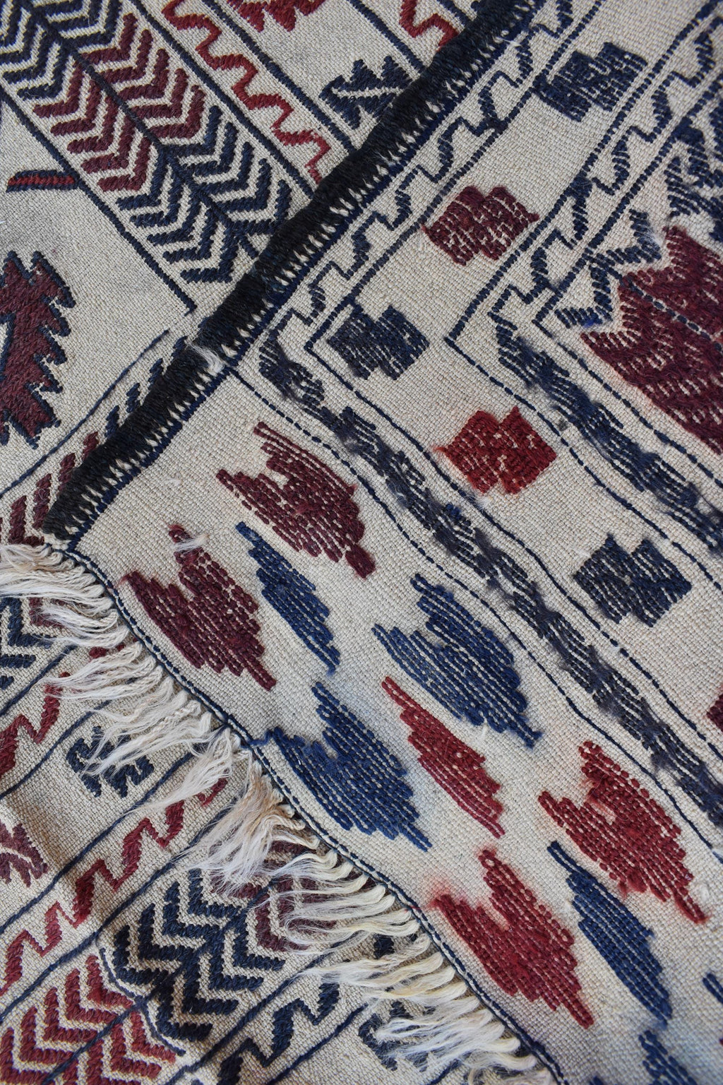 1980s Antique Afghan Kilim Rug – Handwoven Wool, Geometric Tribal Design, 5.10x4.3 ft, Wall Hanging Rug, Small Area Rug