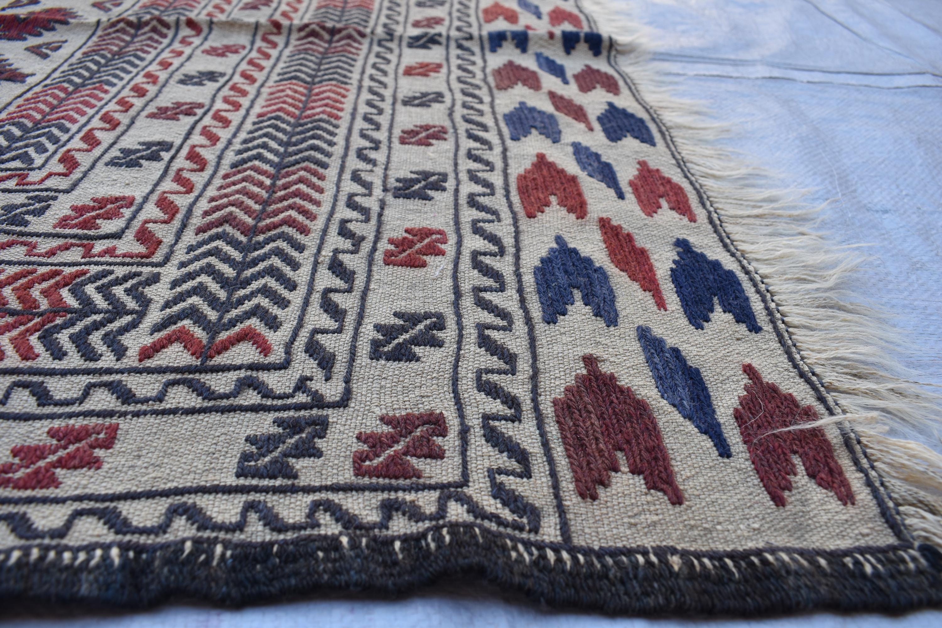 1980s Antique Afghan Kilim Rug – Handwoven Wool, Geometric Tribal Design, 5.10x4.3 ft, Wall Hanging Rug, Small Area Rug