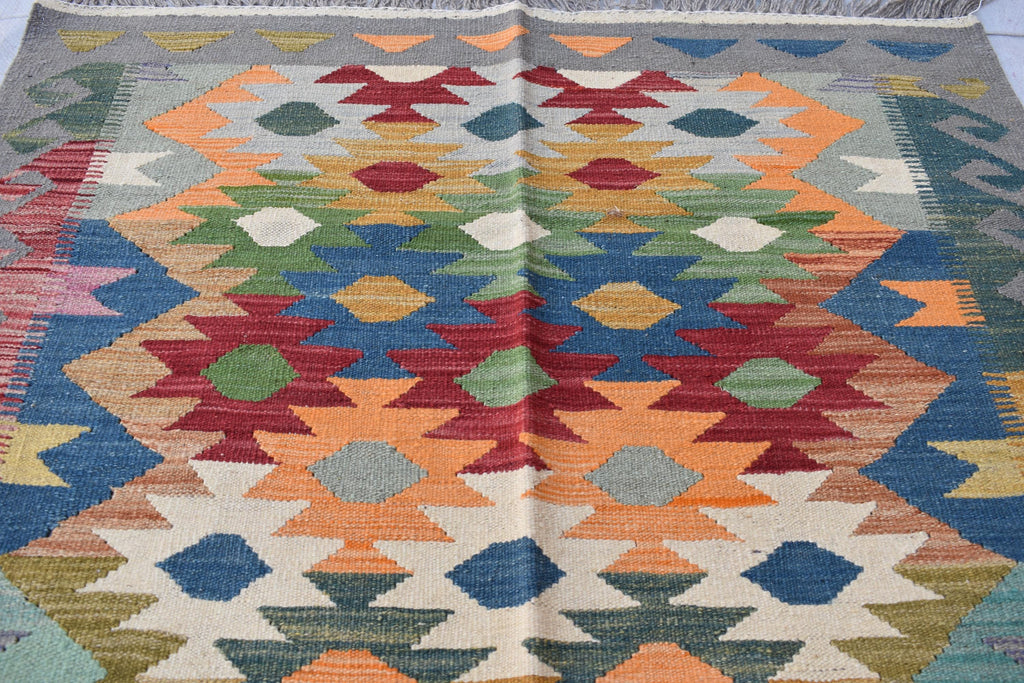 Afghan Kilim Rug – Handwoven Wool, Geometric Tribal Design, 5.11x3.11 ft, Small Living Room Rug, Farm House Rug, Yoga Rug