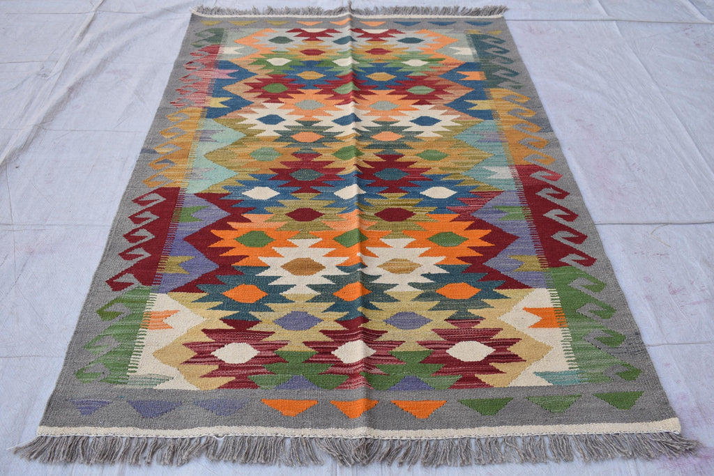 Afghan Kilim Rug – Handwoven Wool, Geometric Tribal Design, 5.11x3.11 ft, Small Living Room Rug, Farm House Rug, Yoga Rug
