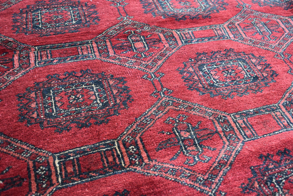 Vintage Wool Rug 8.10 x 6.4 ft | Antique Handwoven Carpet | Traditional Tribal Design | Vintage Area Rug for Living Room or Dining Room.