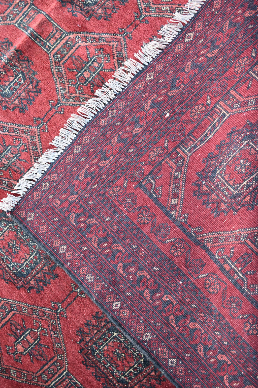 Vintage Wool Rug 8.10 x 6.4 ft | Antique Handwoven Carpet | Traditional Tribal Design | Vintage Area Rug for Living Room or Dining Room.