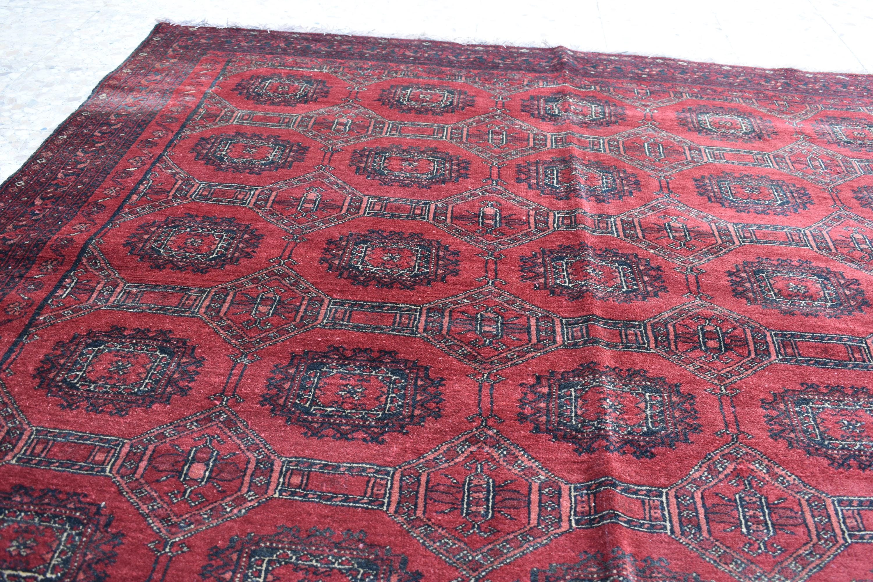 Vintage Wool Rug 8.10 x 6.4 ft | Antique Handwoven Carpet | Traditional Tribal Design | Vintage Area Rug for Living Room or Dining Room.