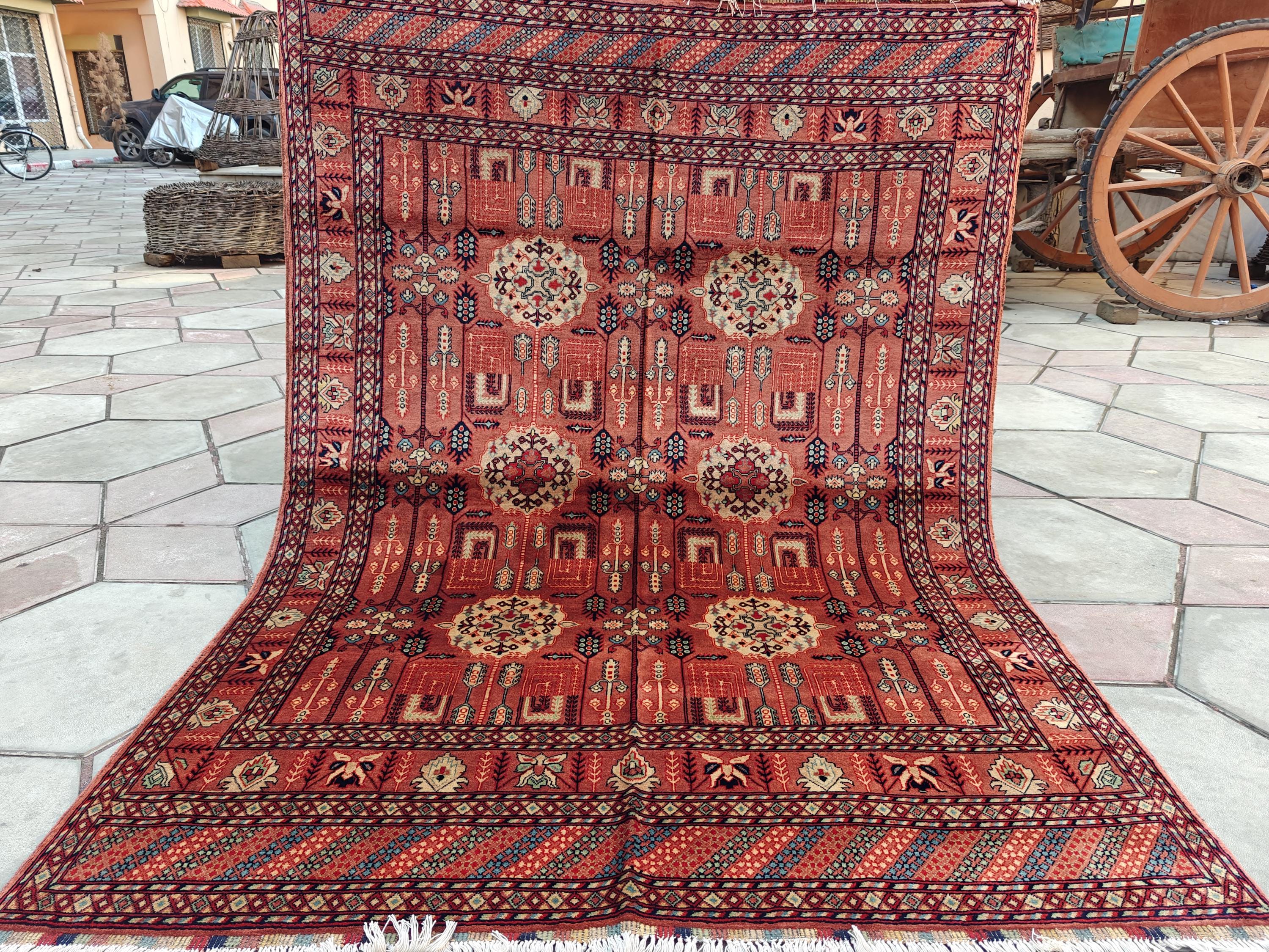 7x5 Authentic Hand-Knotted Sarouk Rug | Persian Wool Carpet | Luxury Area Rug for Living Room or Office, Dining Room Rug, 6.5x4.9 ft