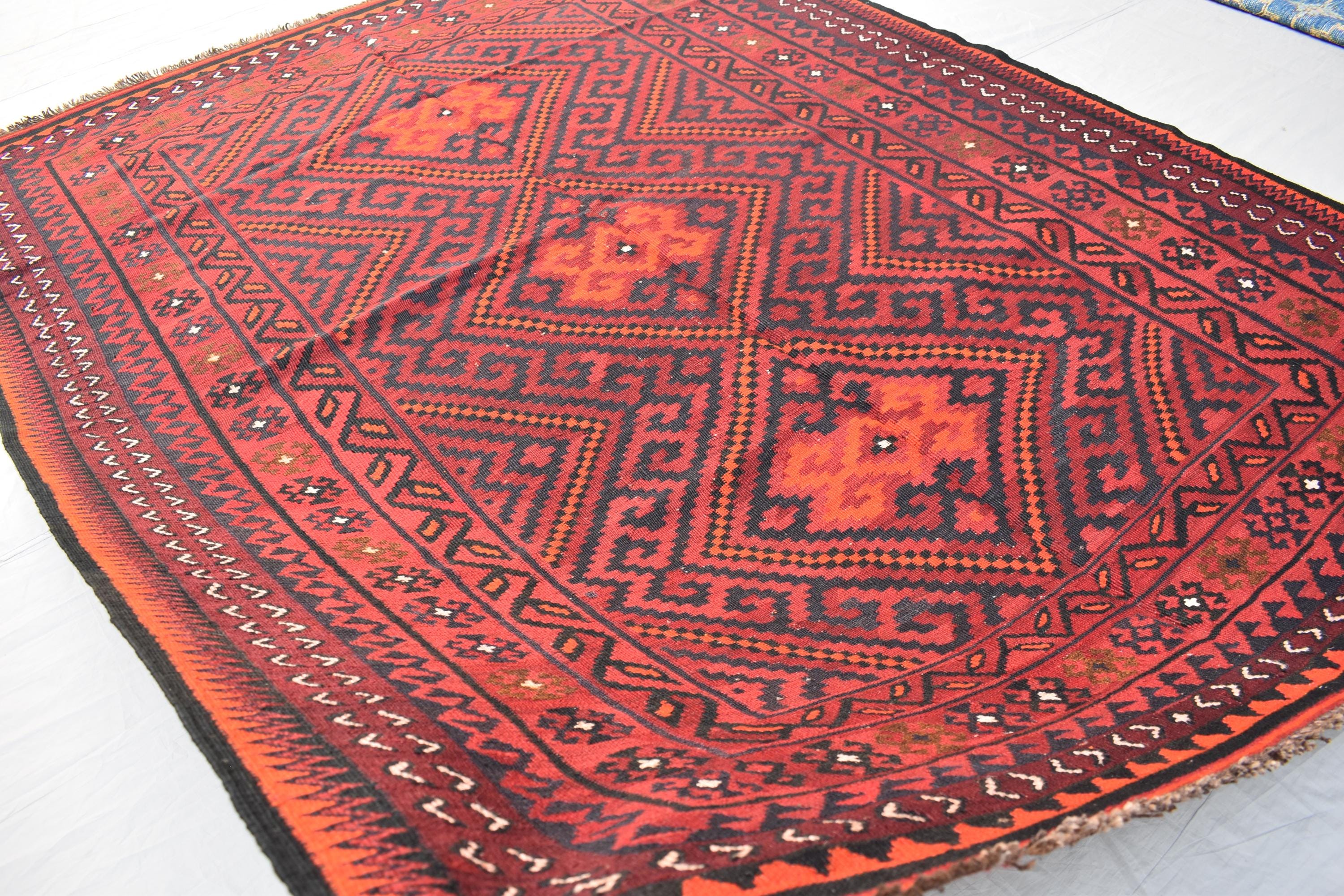8.2 x 6.3 ft Authentic Vintage Kilim Rug Handwoven Traditional Turkish Kilim for Timeless Home Decor, Farmhouse Rug, Kitchen Rug