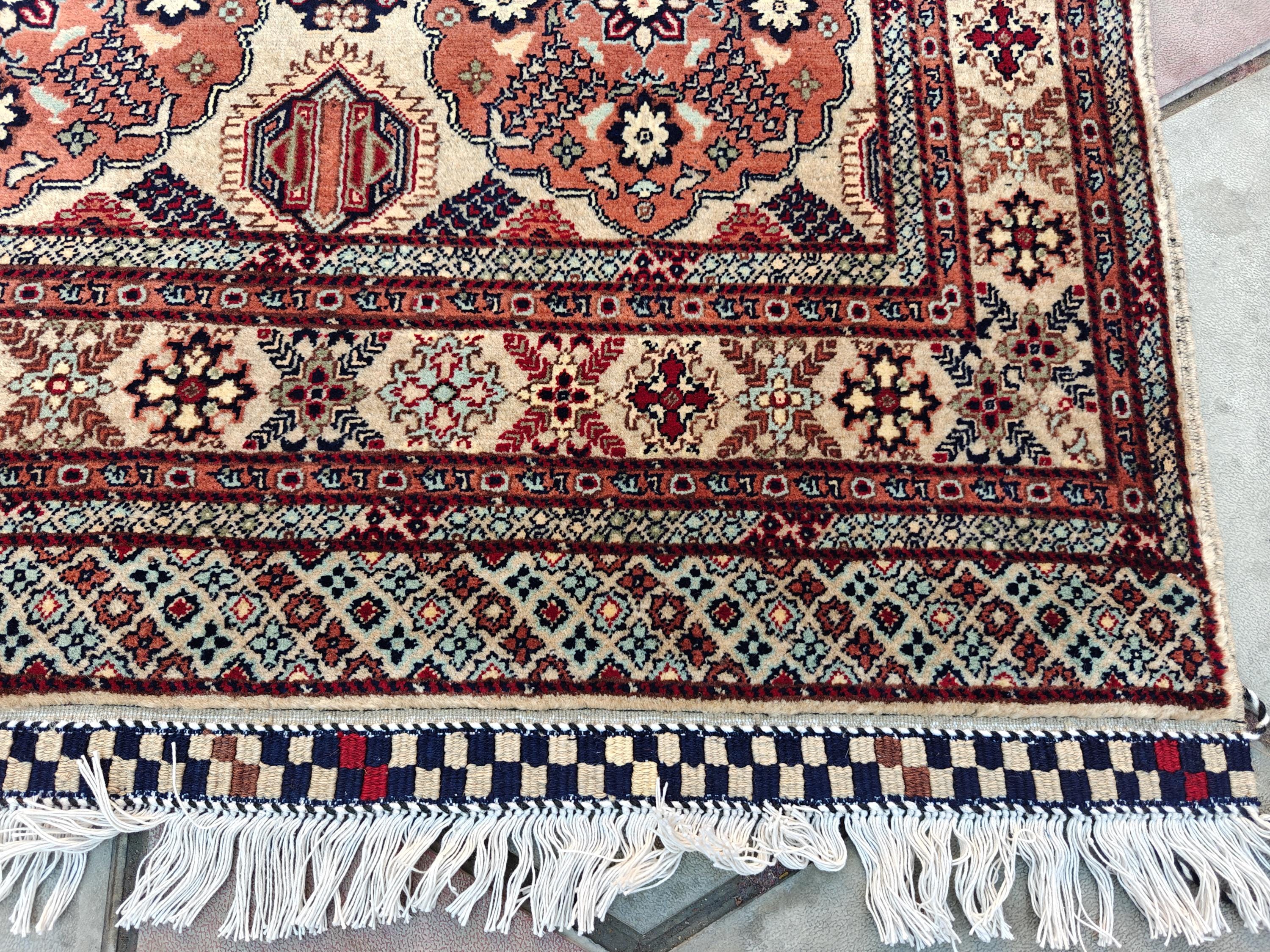 5x7 Handcrafted Saruki Rug Premium Quality, Durable, Stylish Home Décor for Living Room & Bedroom, Entryway, Hallway Rug 4.9x6.5 ft