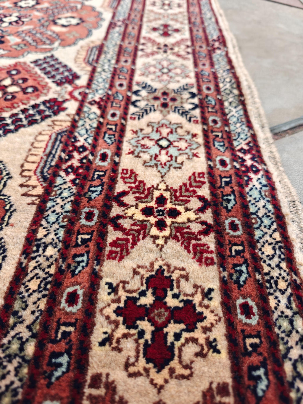 5x7 Handcrafted Saruki Rug Premium Quality, Durable, Stylish Home Décor for Living Room & Bedroom, Entryway, Hallway Rug 4.9x6.5 ft