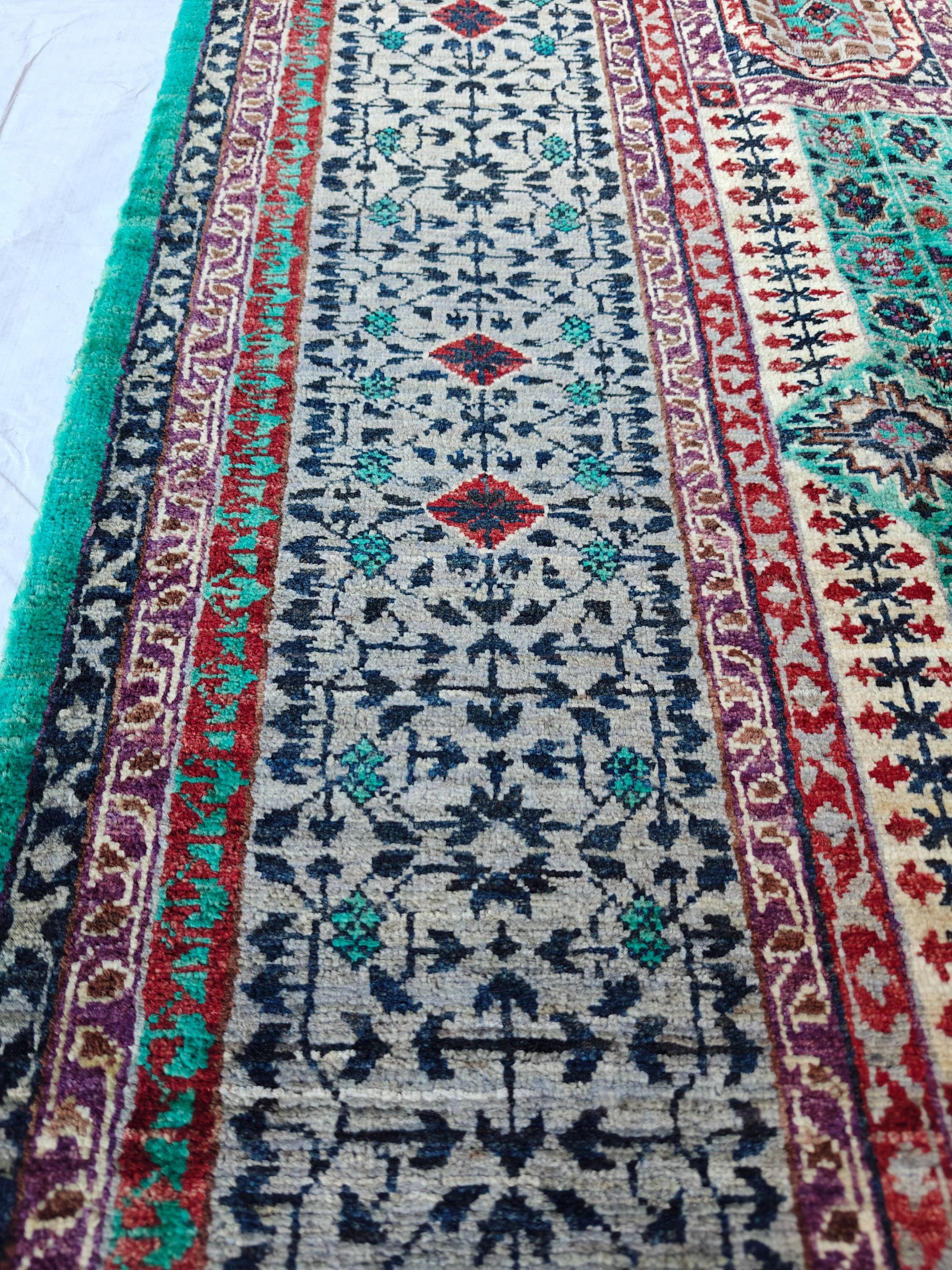 Handcrafted Wool Mamluk Rug: 8.1 x 5.7 ft, Turquoise Persian Design
