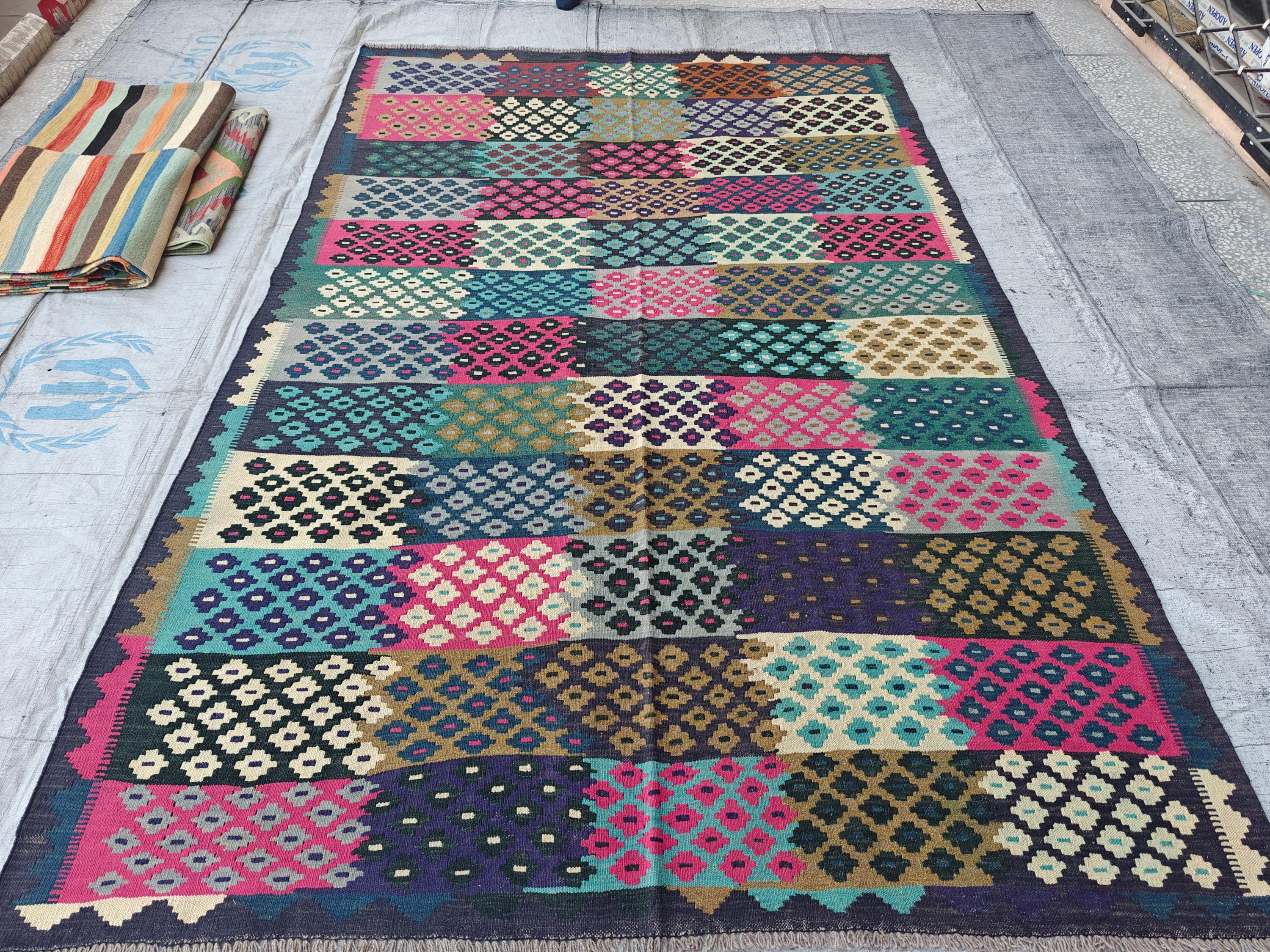 Afghan Kilim Rug – 6x10ft, Handmade Wool Flat Weave Carpet – Vintage Boho Tribal Rug for Living Room, Bedroom, or Kitchen 300x194 cm