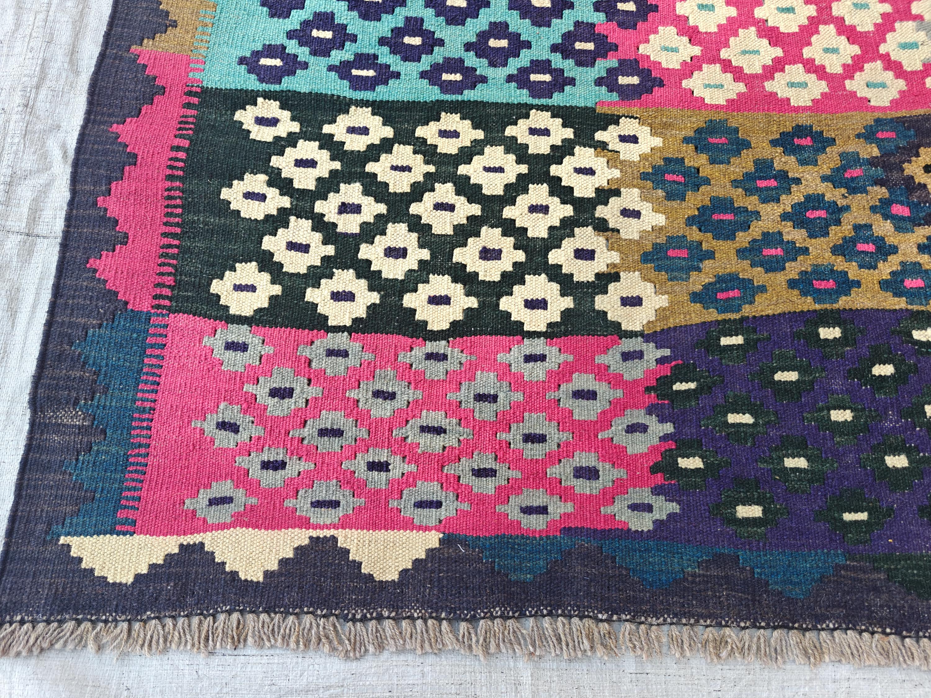 Afghan Kilim Rug – 6x10ft, Handmade Wool Flat Weave Carpet – Vintage Boho Tribal Rug for Living Room, Bedroom, or Kitchen 300x194 cm