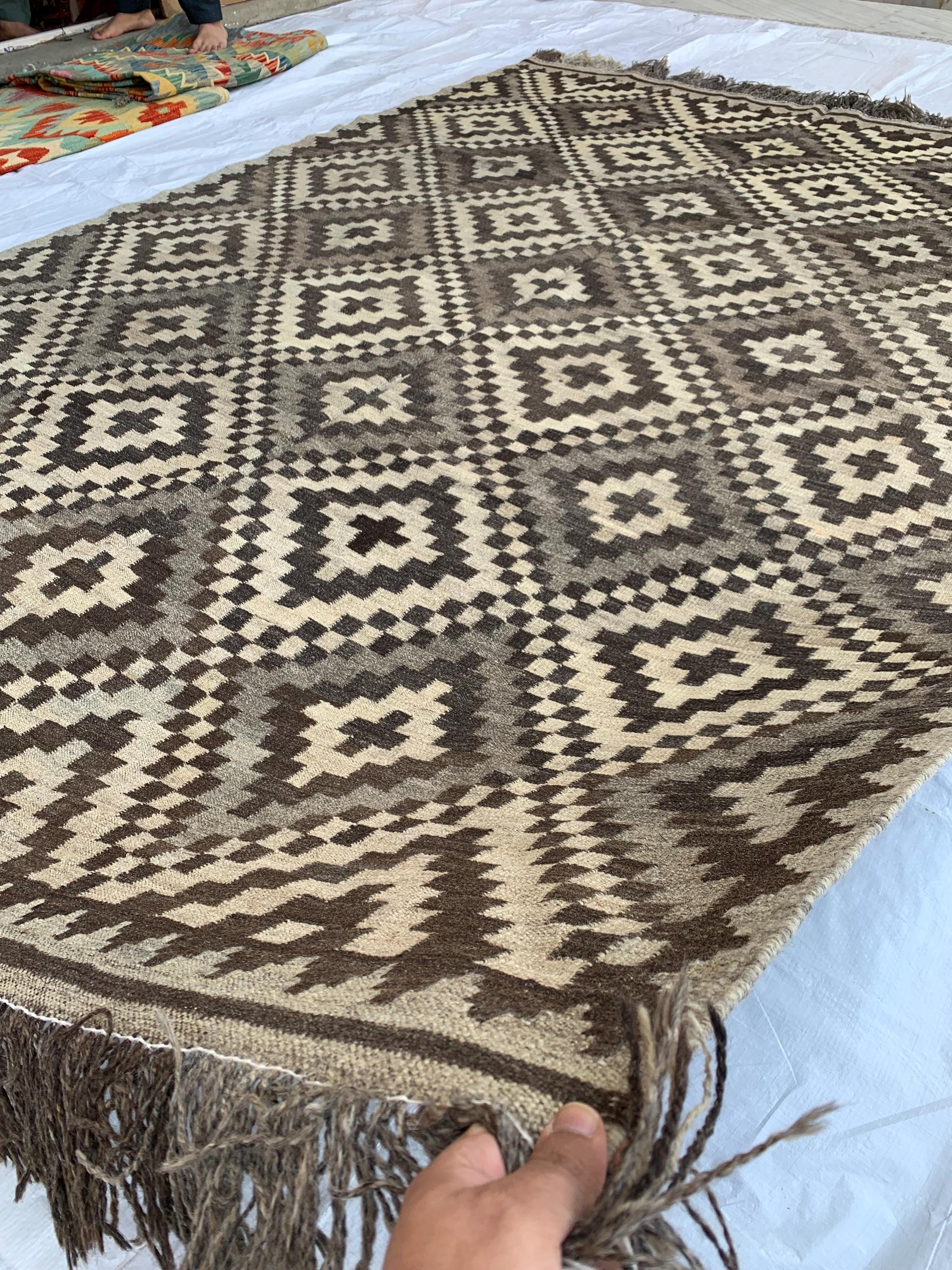 10x7 Handwoven Afghan Vintage Kilim Rug Geometric Tribal Wool Flatweave Carpet in Neutral Tones, Rugs For living Room, Farmhouse Rug 9.5x6.7