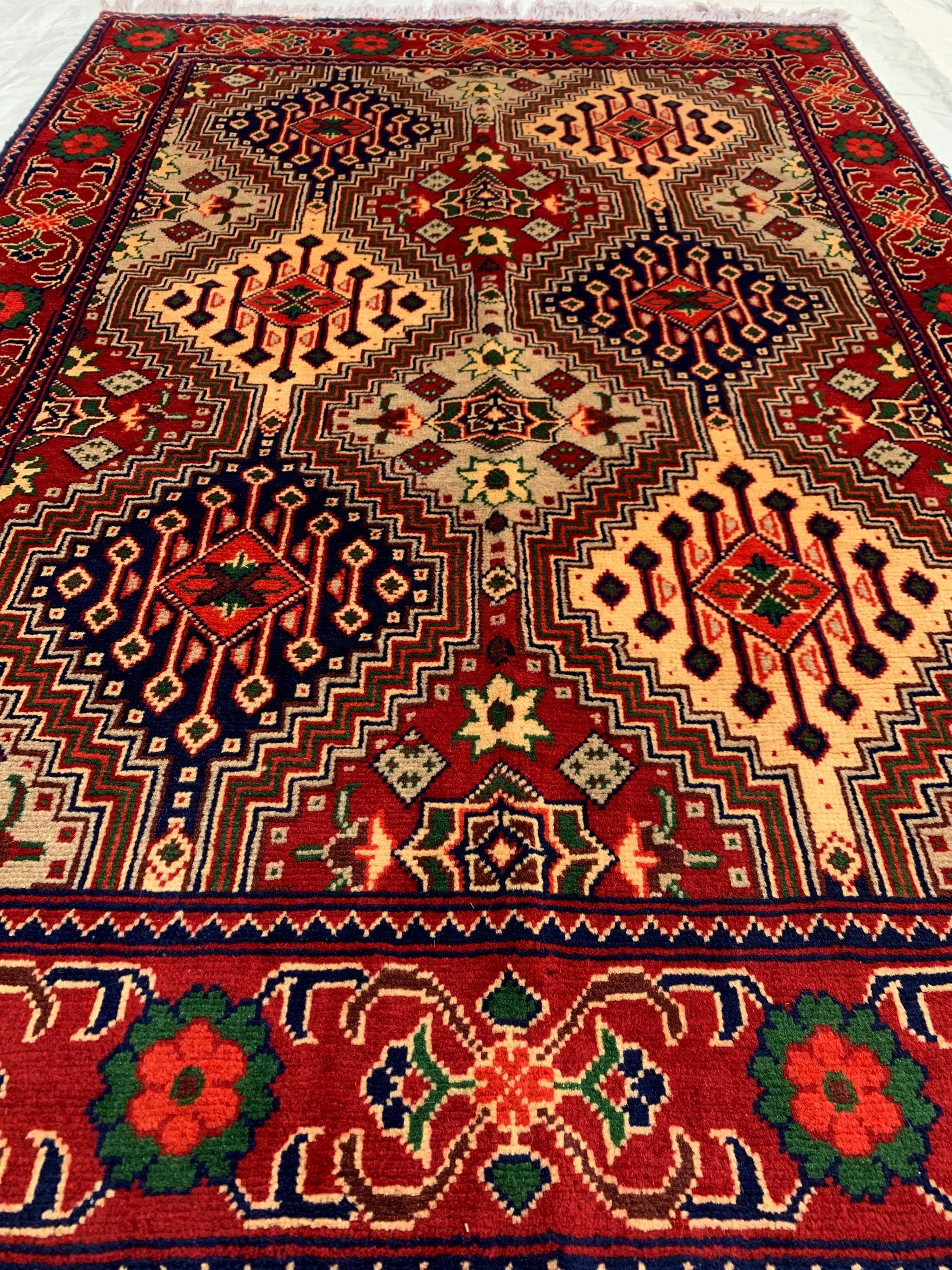 Handmade Yousafi Vibrant Colors 4.10x3.3 ft- Wool Area Rug with Floral Medallion Design, Perfect for Living Room, Bedroom, or Entryway Decor