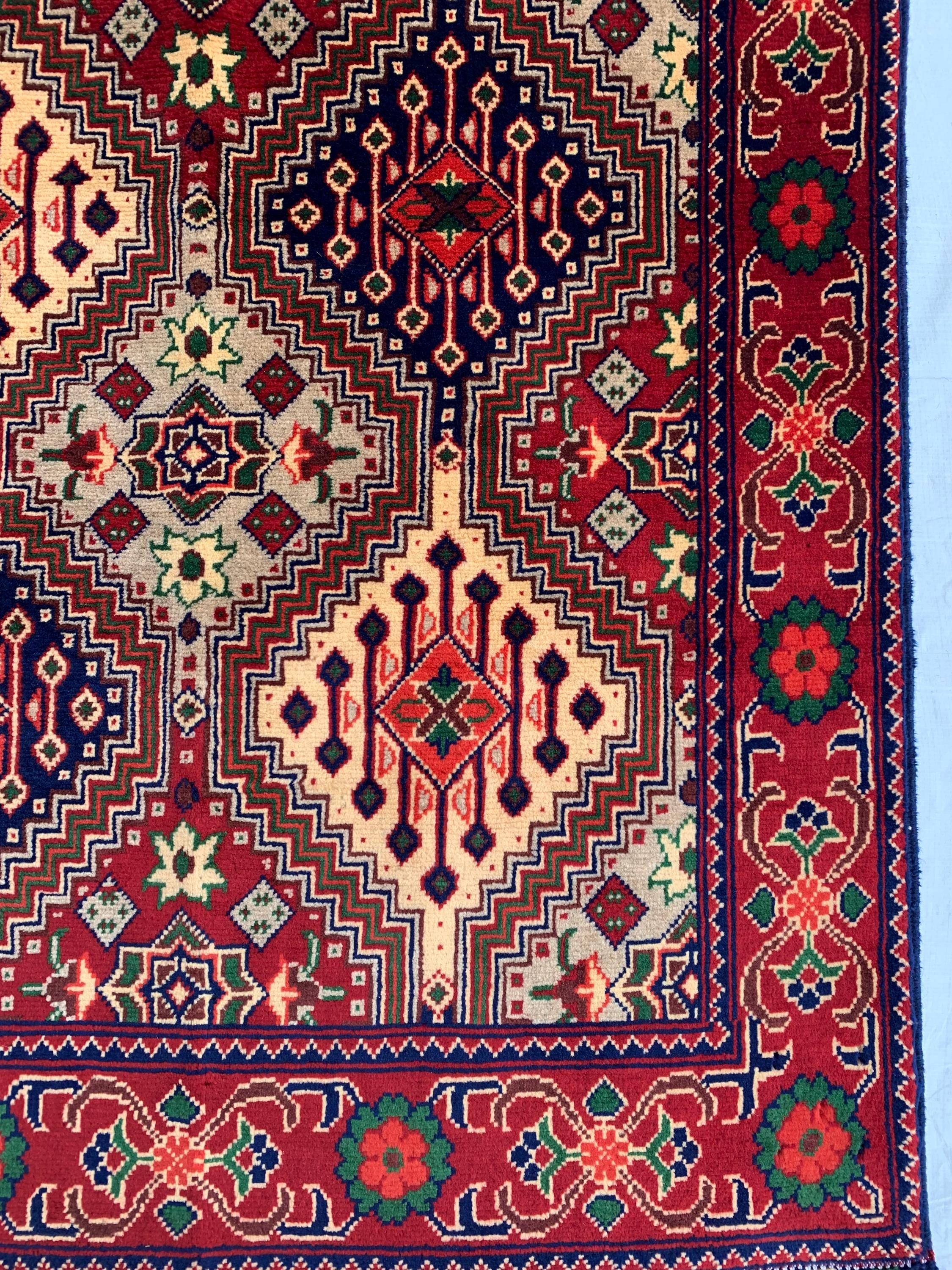 Handmade Yousafi Vibrant Colors 4.10x3.3 ft- Wool Area Rug with Floral Medallion Design, Perfect for Living Room, Bedroom, or Entryway Decor