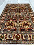 Handmade Persian Sarouk Rug - 5.2x3.4 ft - Wool Area Rug with Floral Medallion Design, Perfect for Living Room, Bedroom, or Entryway Decor