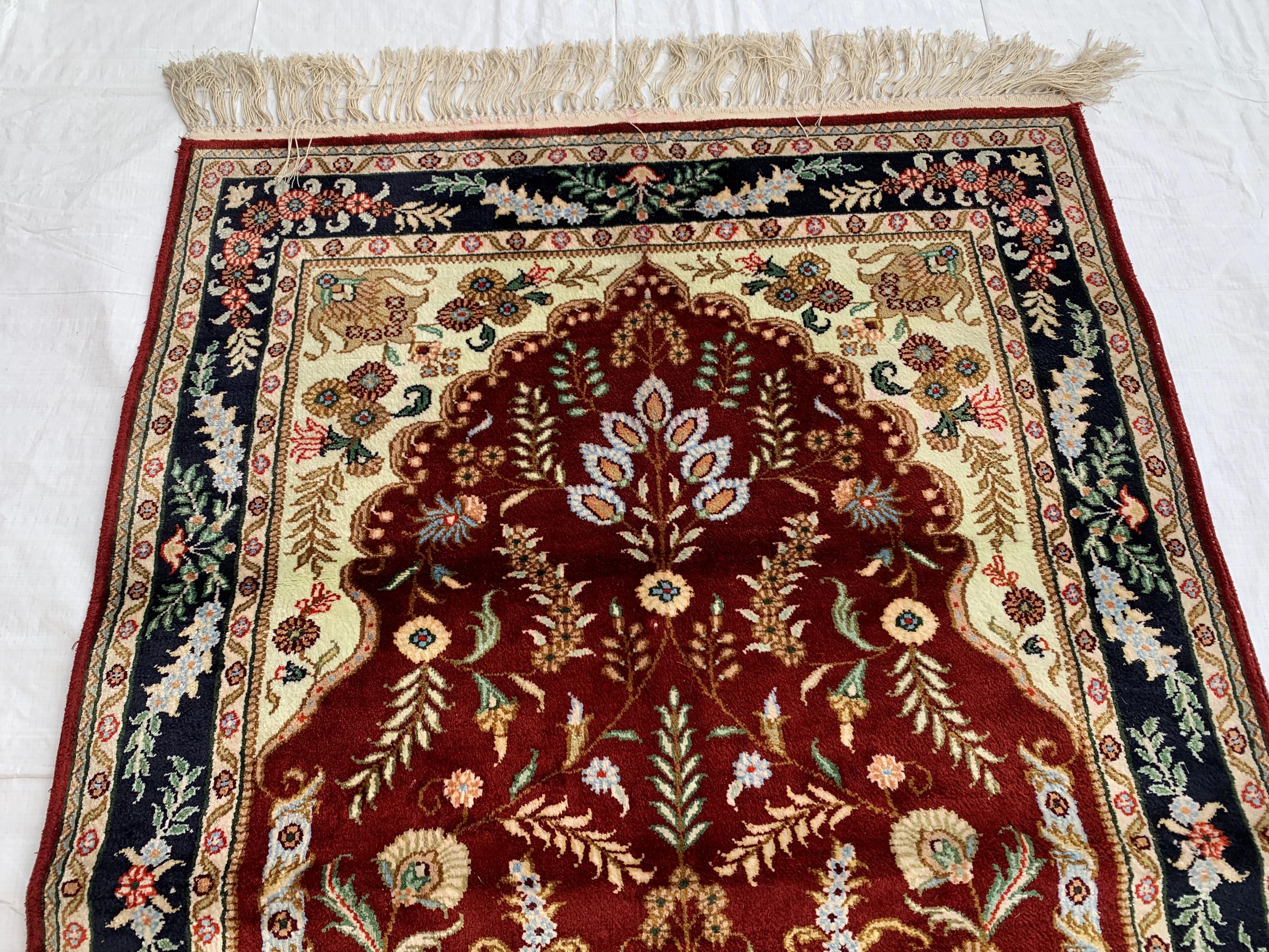 Handmade Silk Prayer Mat – 3.9 x 2.5 ft | Islamic Rug | Muslim Prayer Rug | Soft & Luxurious Sajjadah | Turkish Style Janamaz | Islamic Gift