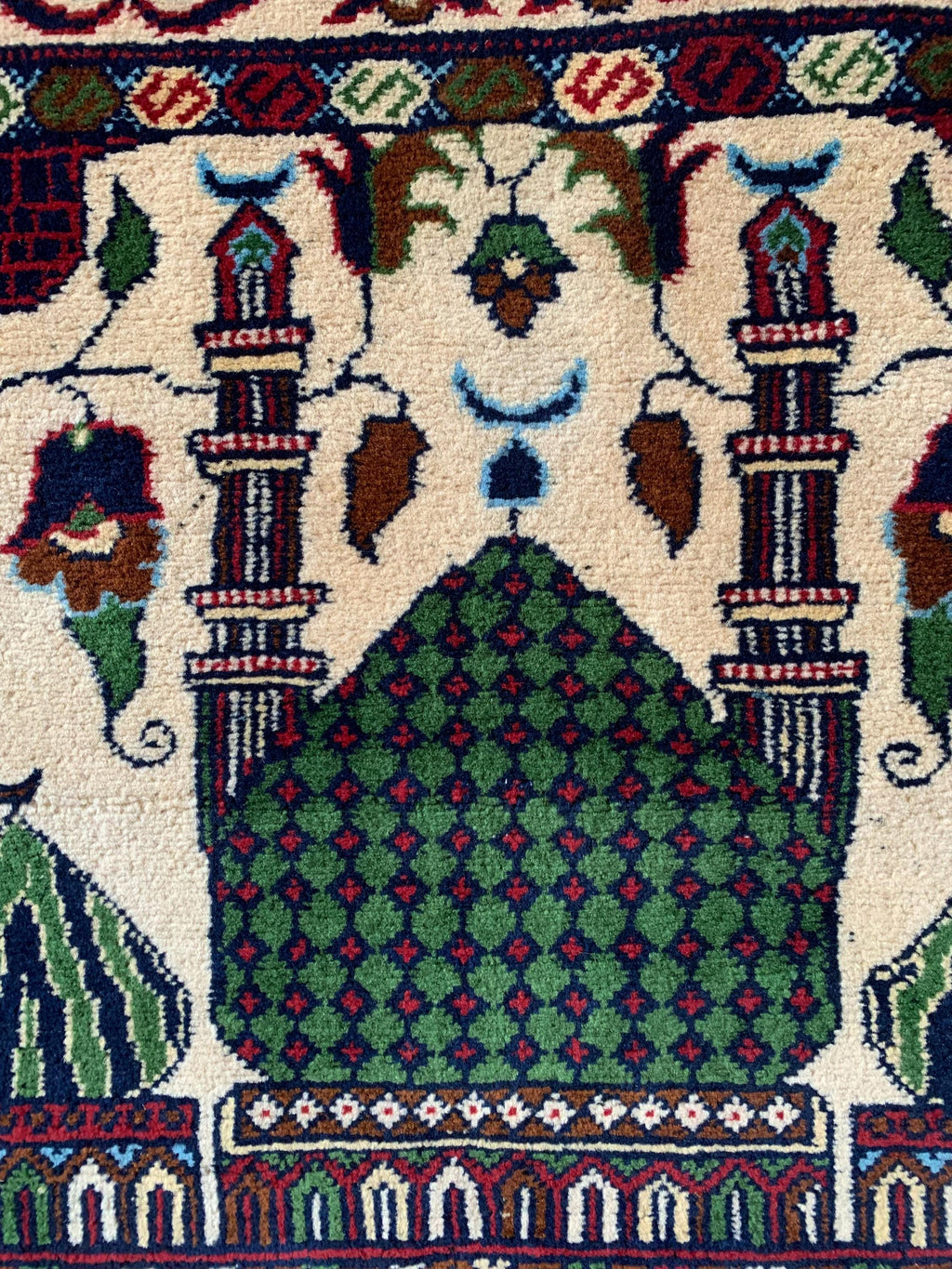 3x4 Hand-Knotted Prayer Mat – Islamic Rug for Salah, Wool Muslim Prayer Rug, Ramadan Gift, 4.1x2.8 ft, Wall Hanging Rug