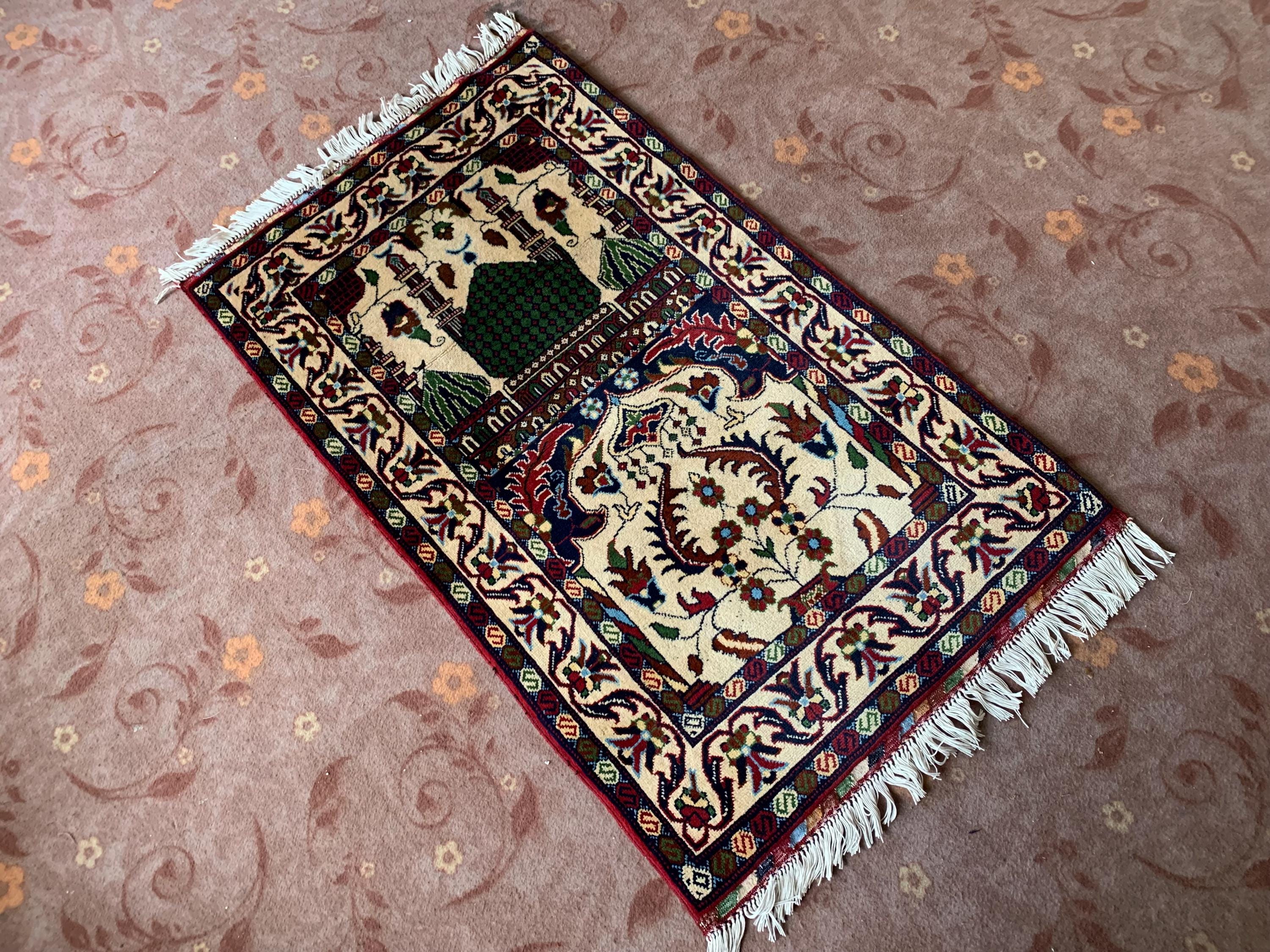 3x4 Hand-Knotted Prayer Mat – Islamic Rug for Salah, Wool Muslim Prayer Rug, Ramadan Gift, 4.1x2.8 ft, Wall Hanging Rug