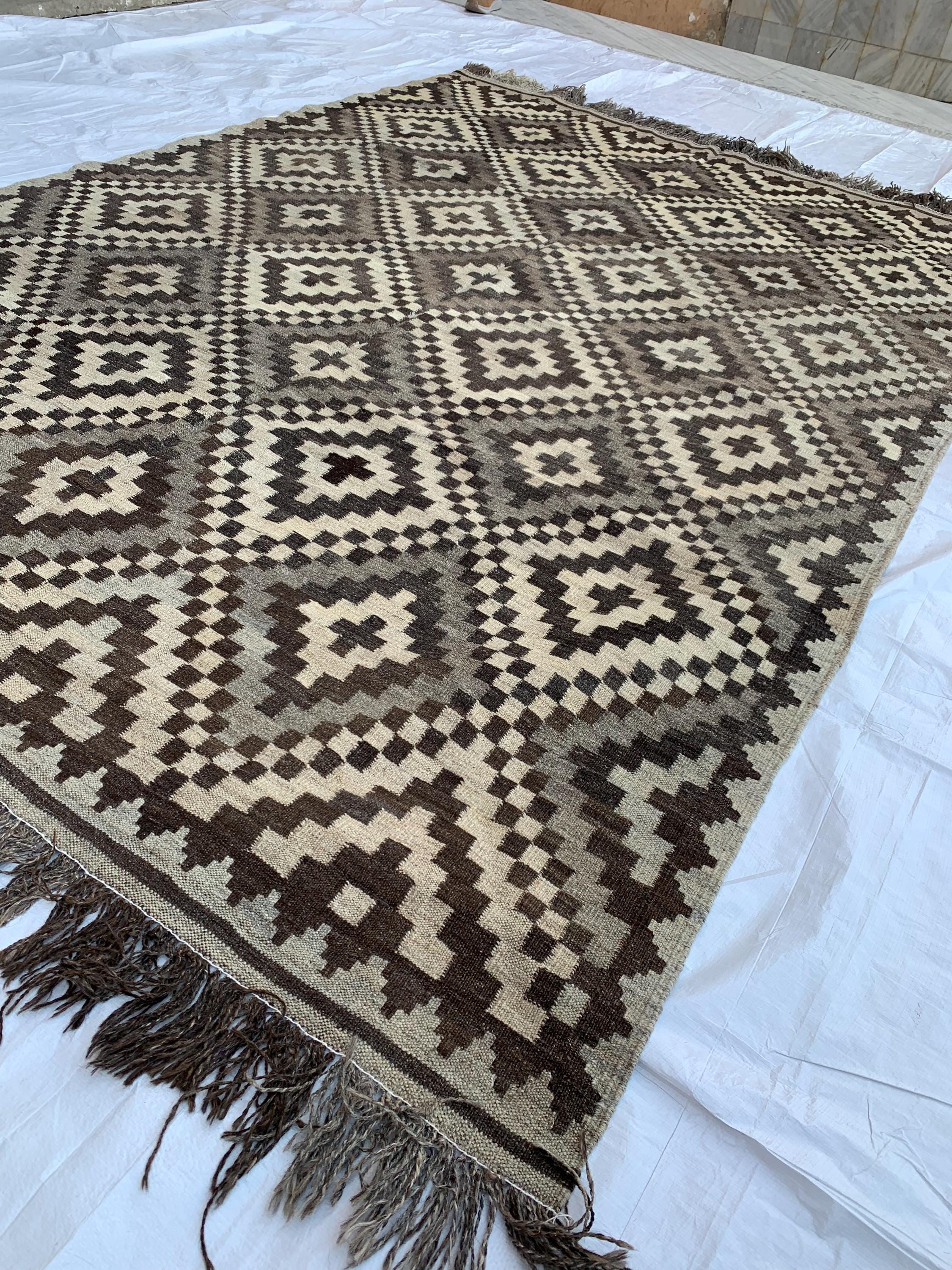10x7 Handwoven Afghan Vintage Kilim Rug Geometric Tribal Wool Flatweave Carpet in Neutral Tones, Rugs For living Room, Farmhouse Rug 9.5x6.7