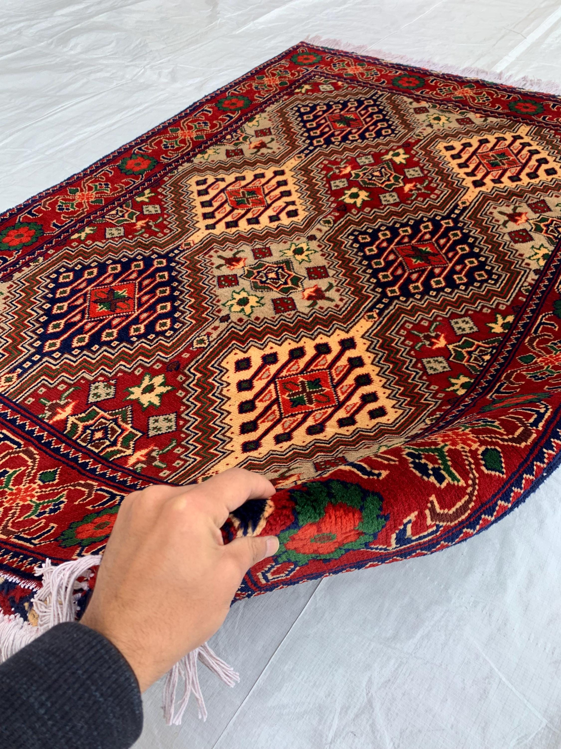 Handmade Yousafi Vibrant Colors 4.10x3.3 ft- Wool Area Rug with Floral Medallion Design, Perfect for Living Room, Bedroom, or Entryway Decor