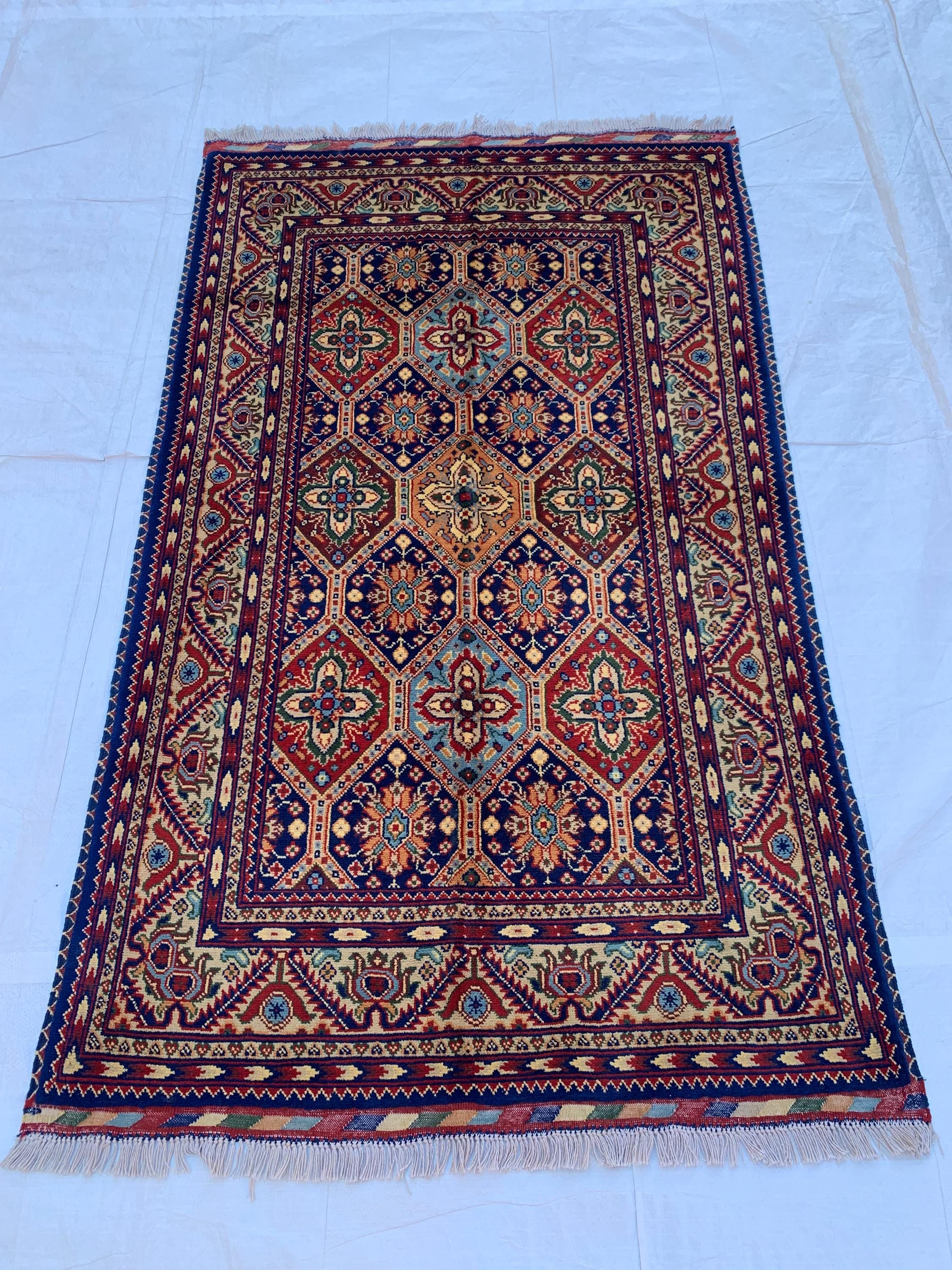 5x3 Handmade Kashi Rug - Multi-Colored Boho Area Rug, Vintage Style, Soft Wool Rug for Living Room, Bedroom, Home Décor 5.2x3.1 ft
