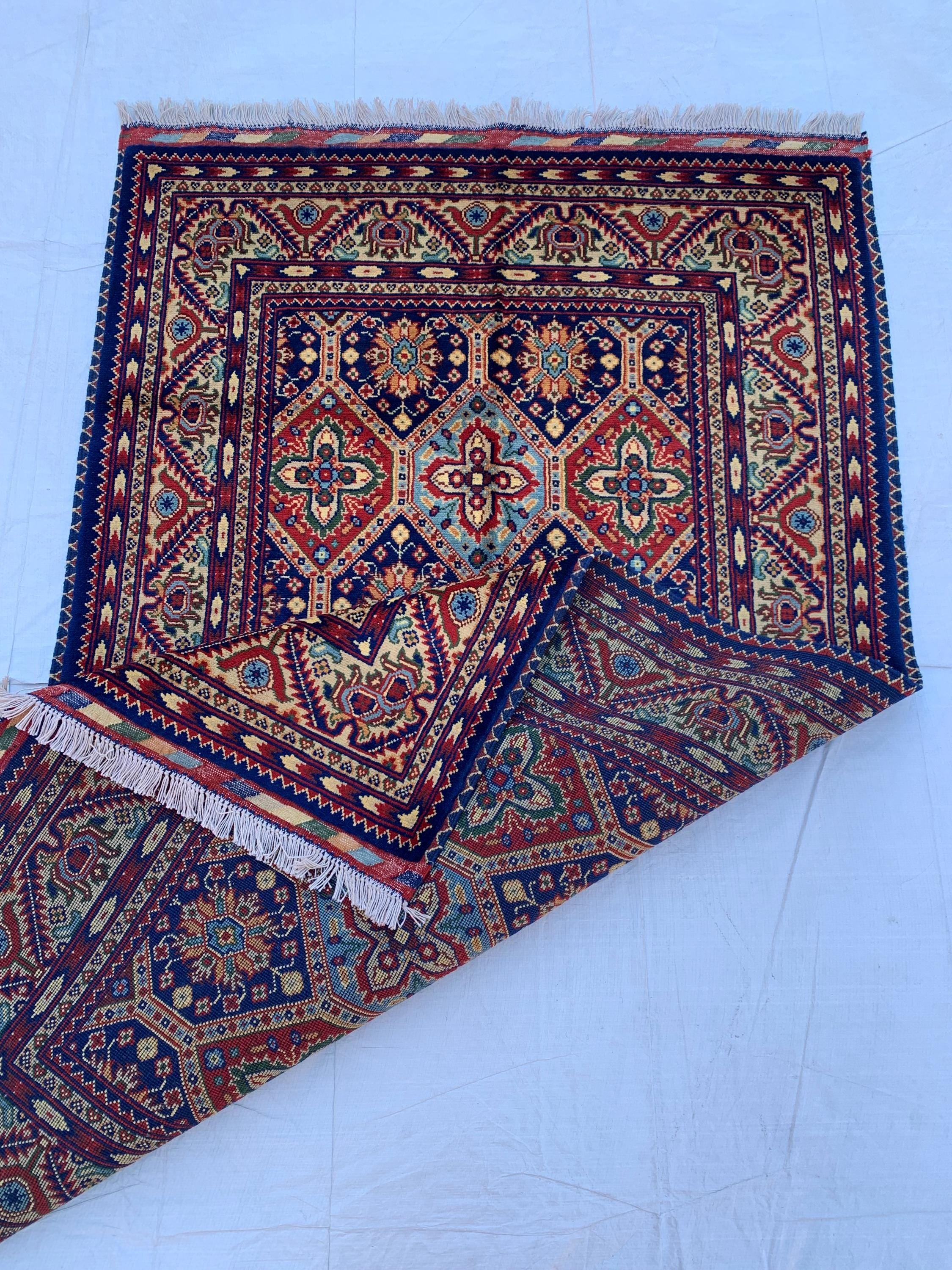 5x3 Handmade Kashi Rug - Multi-Colored Boho Area Rug, Vintage Style, Soft Wool Rug for Living Room, Bedroom, Home Décor 5.2x3.1 ft