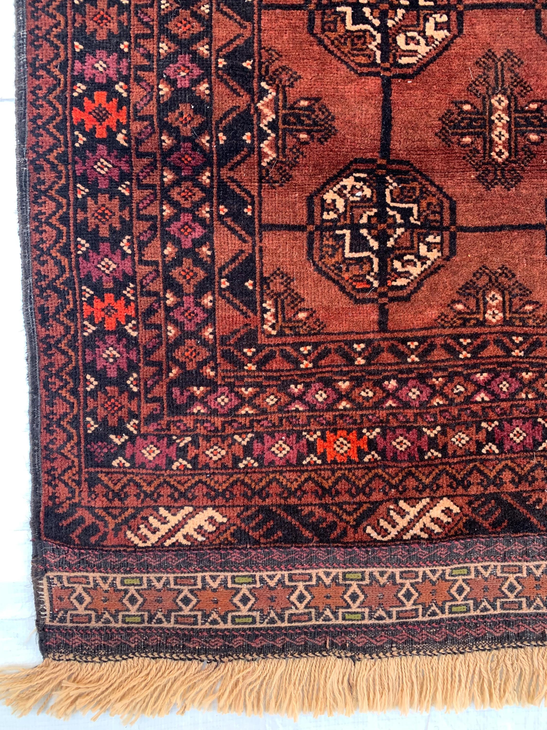 Vintage Mawrai Gul Rug 3.2x5.4 ft – Timeless Handwoven Tribal Design, Traditional Persian-Inspired Pattern, Authentic Wool Carpet for Boho