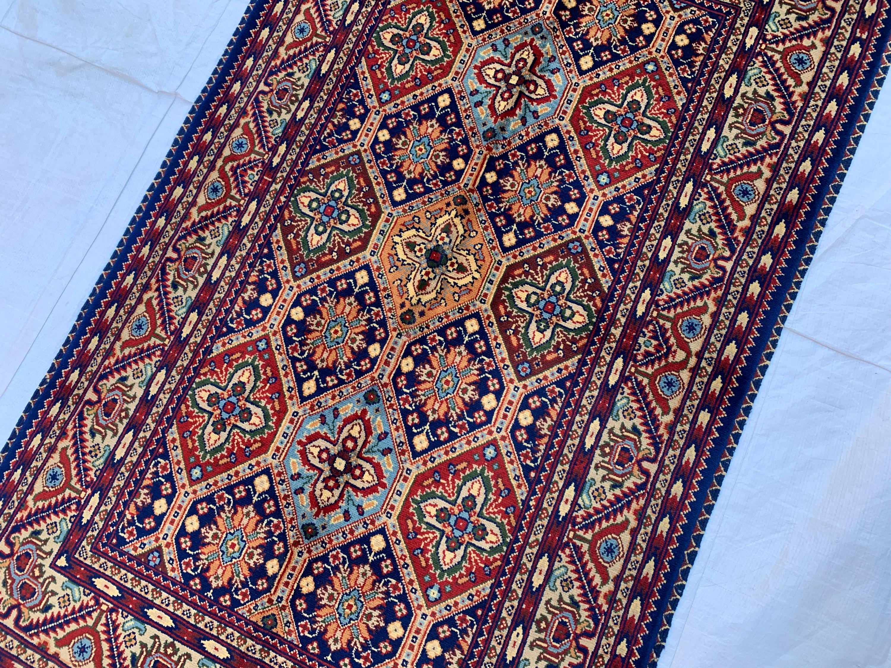5x3 Handmade Kashi Rug - Multi-Colored Boho Area Rug, Vintage Style, Soft Wool Rug for Living Room, Bedroom, Home Décor 5.2x3.1 ft