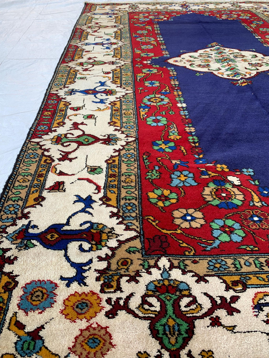 4x7 Medium Size Handmade Persian Rug – Wool Area Rug, Traditional Medallion Design, Red & Navy Blue Carpet, Oriental Home Decor, 4.3x6.10