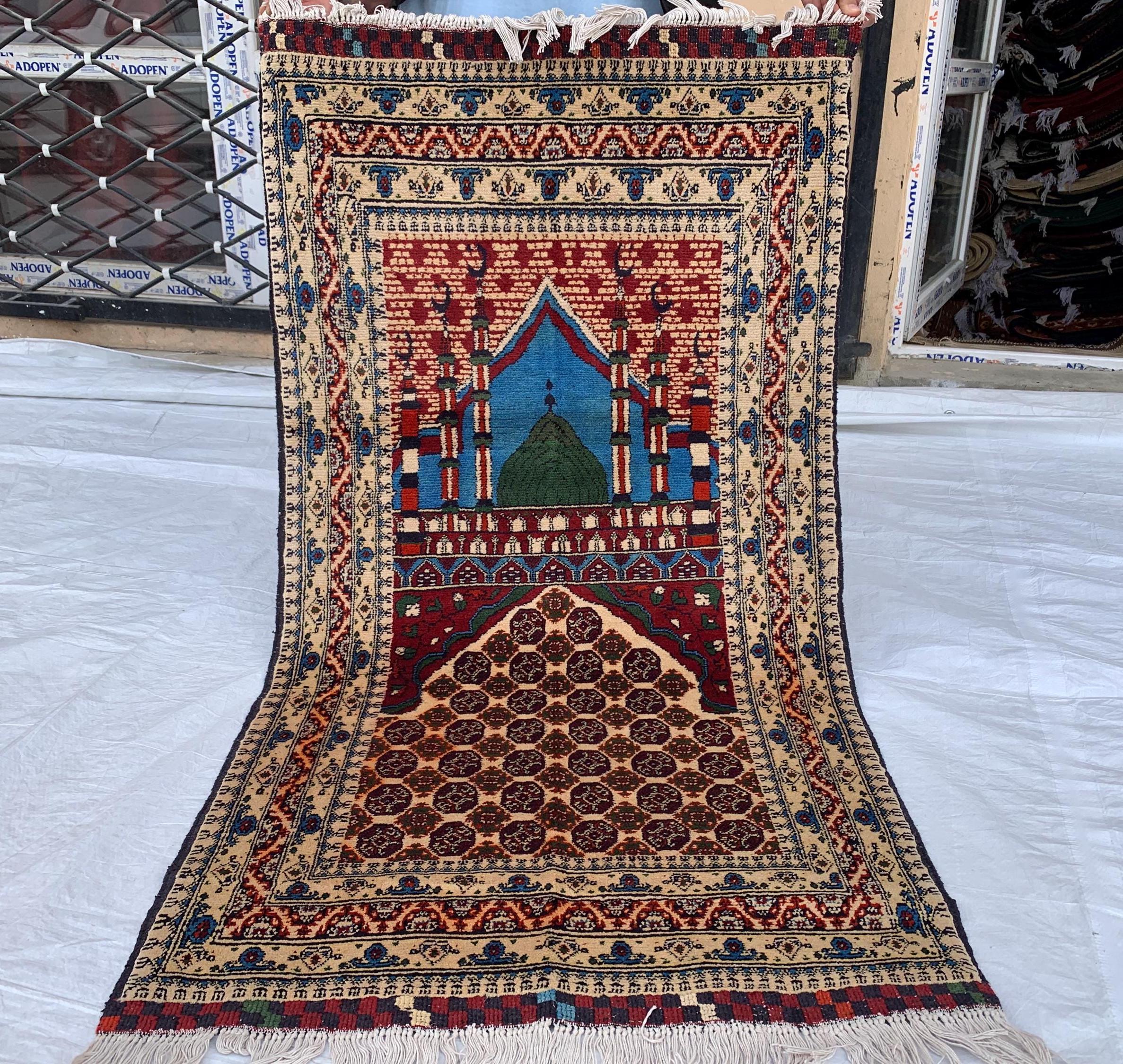 Hoja Roshnai Jumu’ah Prayer Mat – 4.6x3.5 ft – Anti-Slip & Lightweight for Home/Masjid