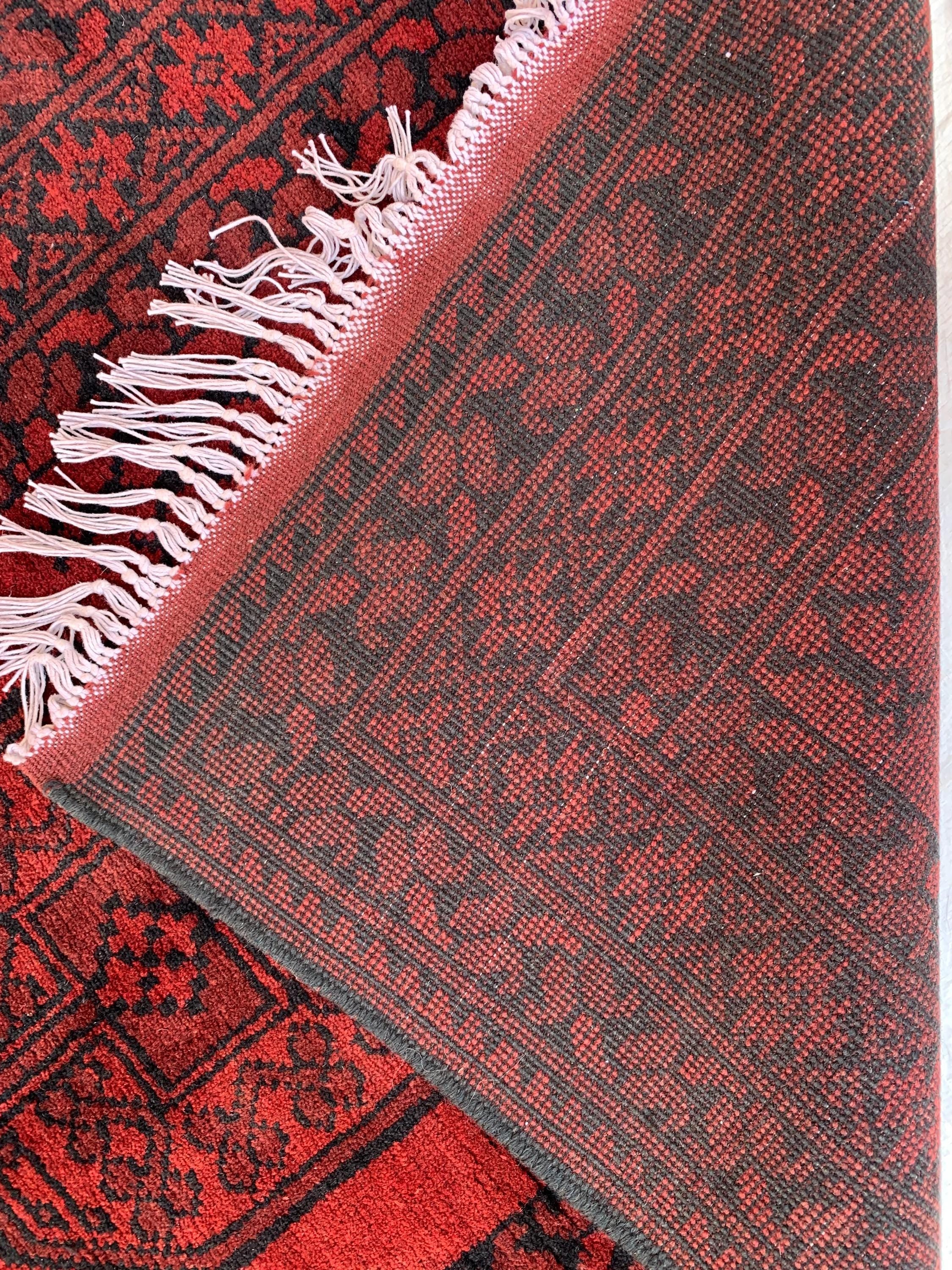 Collectible Rug Vintage 3x7Ft, Elephant Footprint Rug – Handwoven Tribal Area Rug, Boho Decor, Distressed Oriental Carpet, Hallway Runner