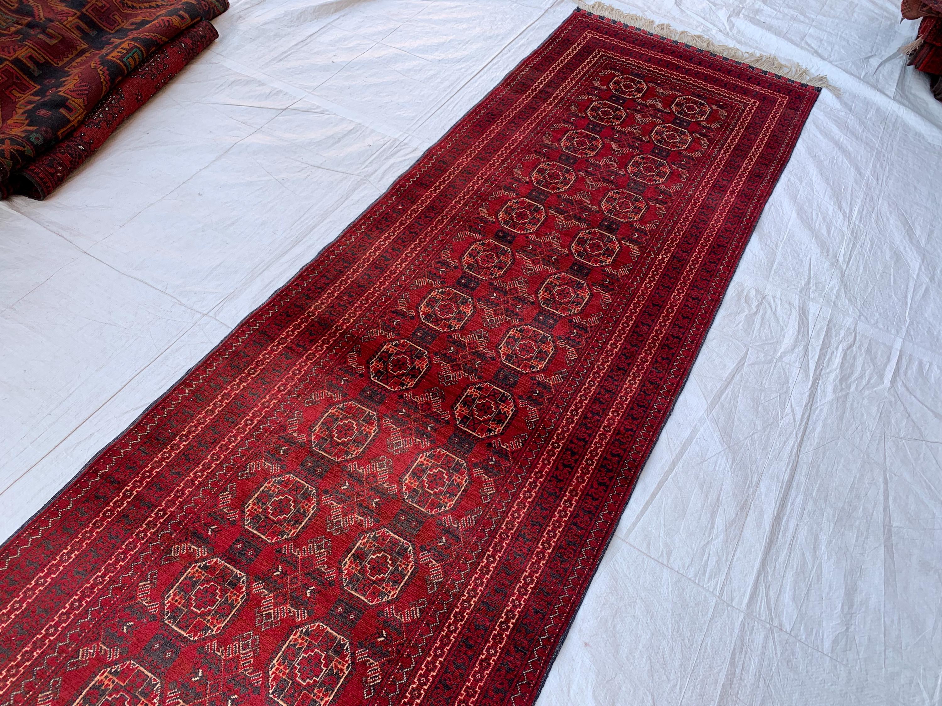 Vintage Waziri Runner Rug 10x2.9 – Hand-Knotted Tribal Hallway Rug, Boho Wool Carpet, Persian Style Narrow Runner Collectible rug, 304x82cm