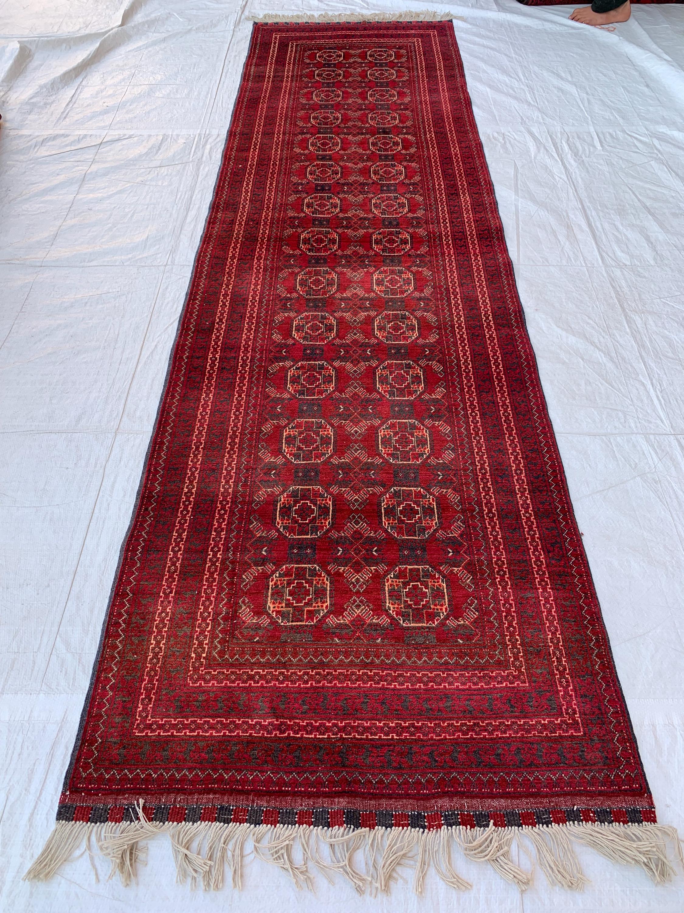 Vintage Waziri Runner Rug 10x2.9 – Hand-Knotted Tribal Hallway Rug, Boho Wool Carpet, Persian Style Narrow Runner Collectible rug, 304x82cm