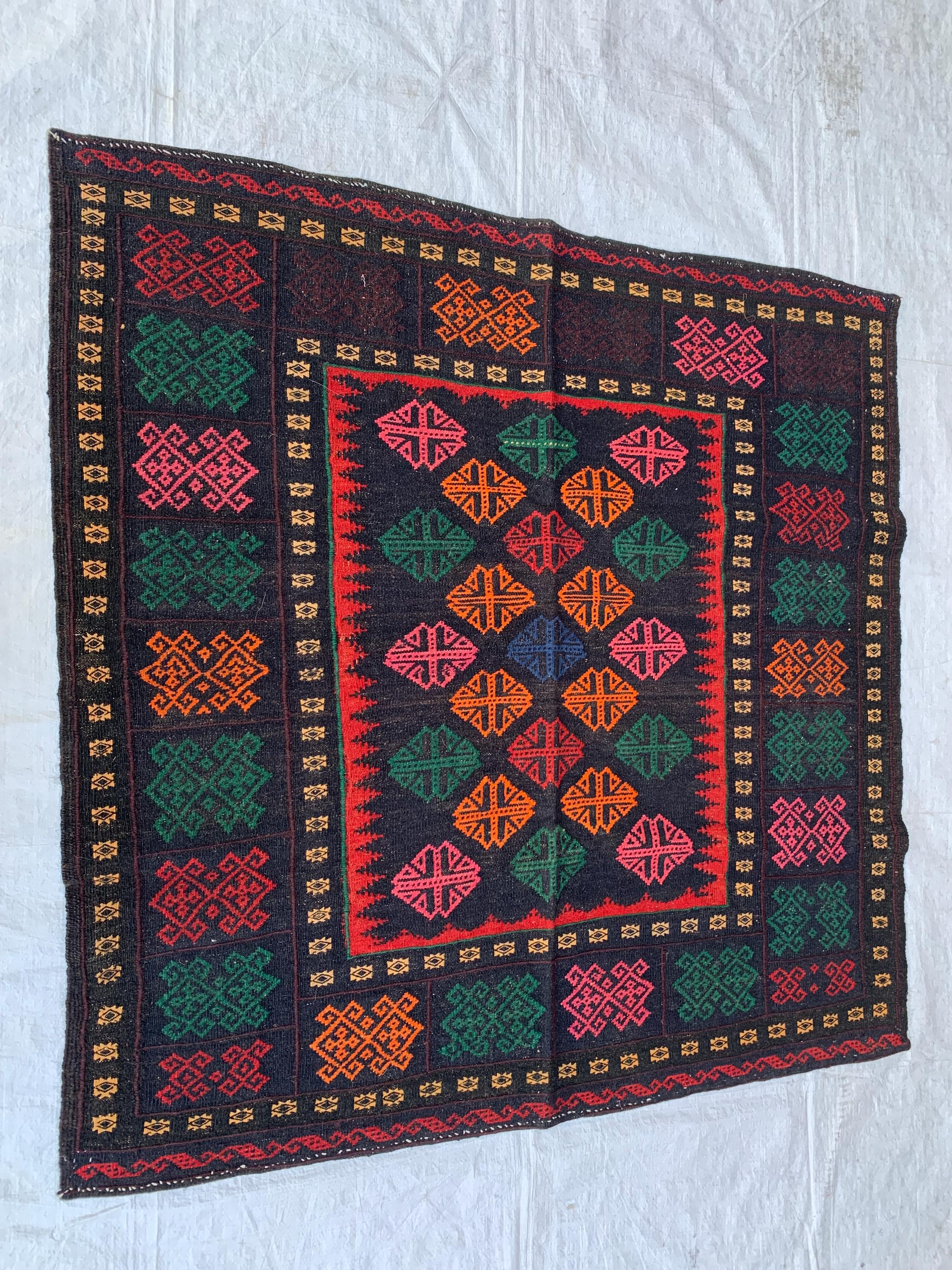 4x4 Vintage Square Handwoven Tribal Kilim, Turkmen Geometric Wool Rug, Rustic Home decor, Perfect for Kitchen, farmhouse, Entryway