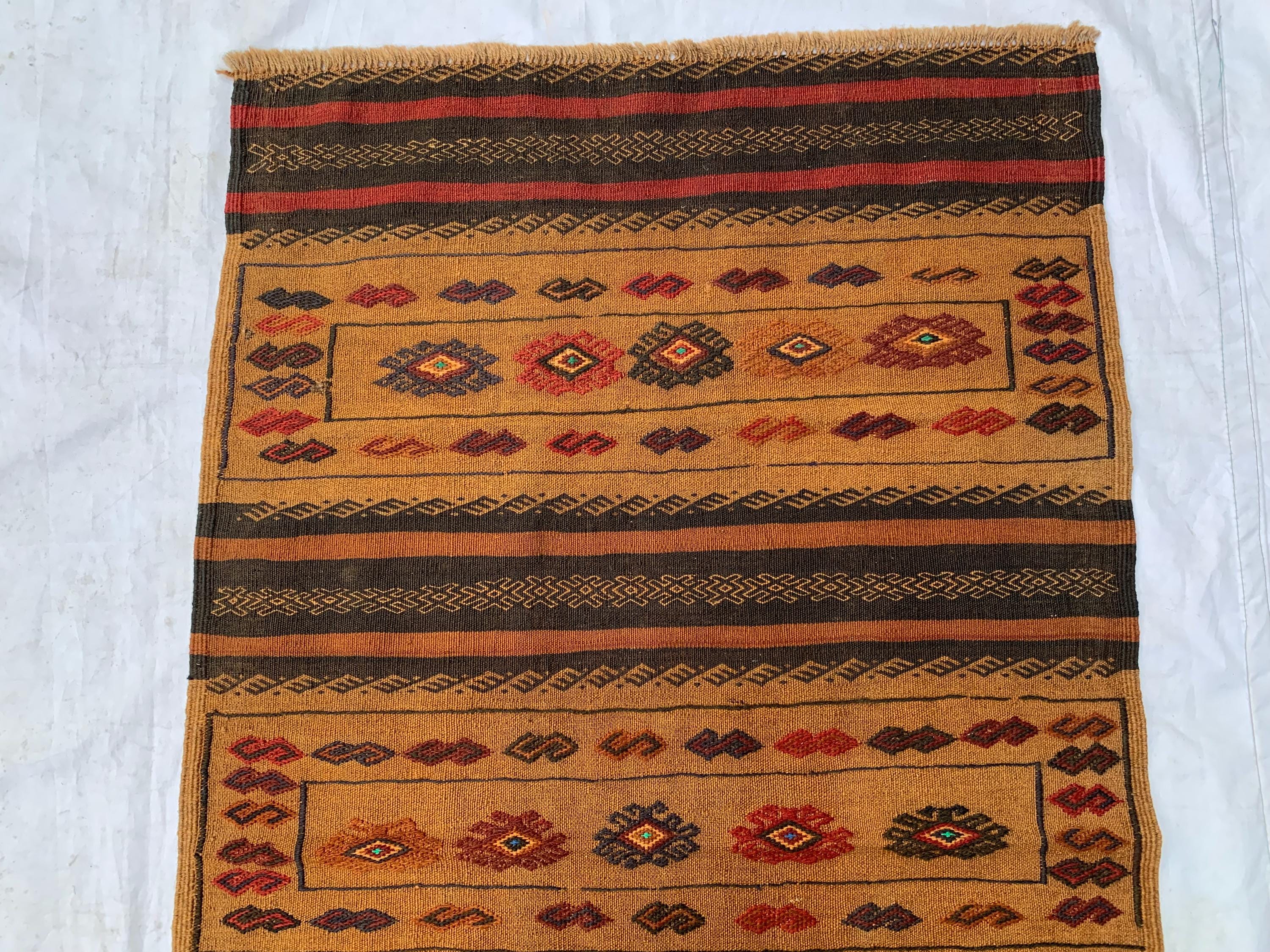 2'9x4'9 Vintage Kilim Rug – Handwoven Wool Tribal Runner – Warm Earth Tones – Geometric Boho Decor – Southwestern Hallway Rug – Afghan Style