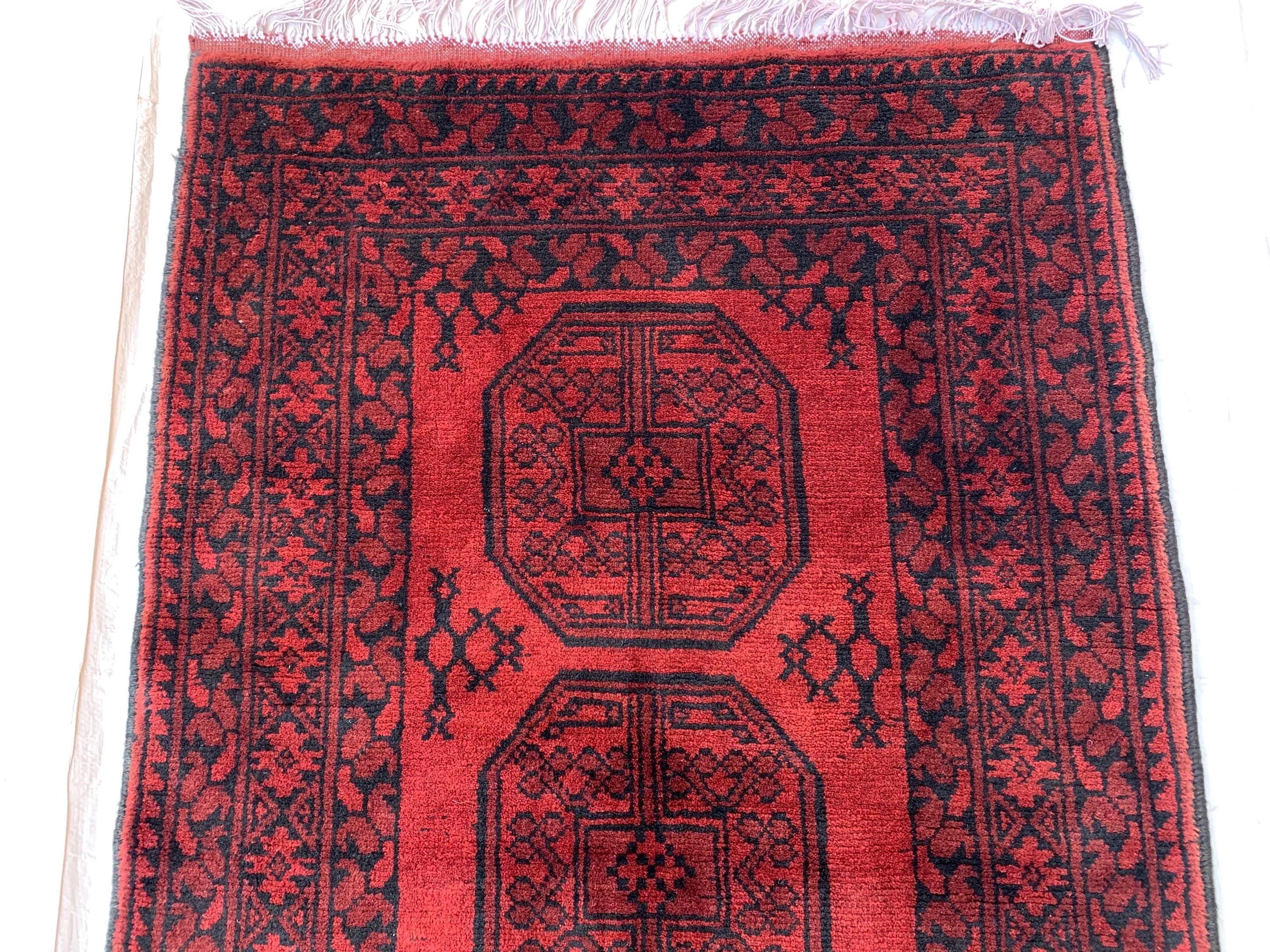 Collectible Rug Vintage 3x7Ft, Elephant Footprint Rug – Handwoven Tribal Area Rug, Boho Decor, Distressed Oriental Carpet, Hallway Runner