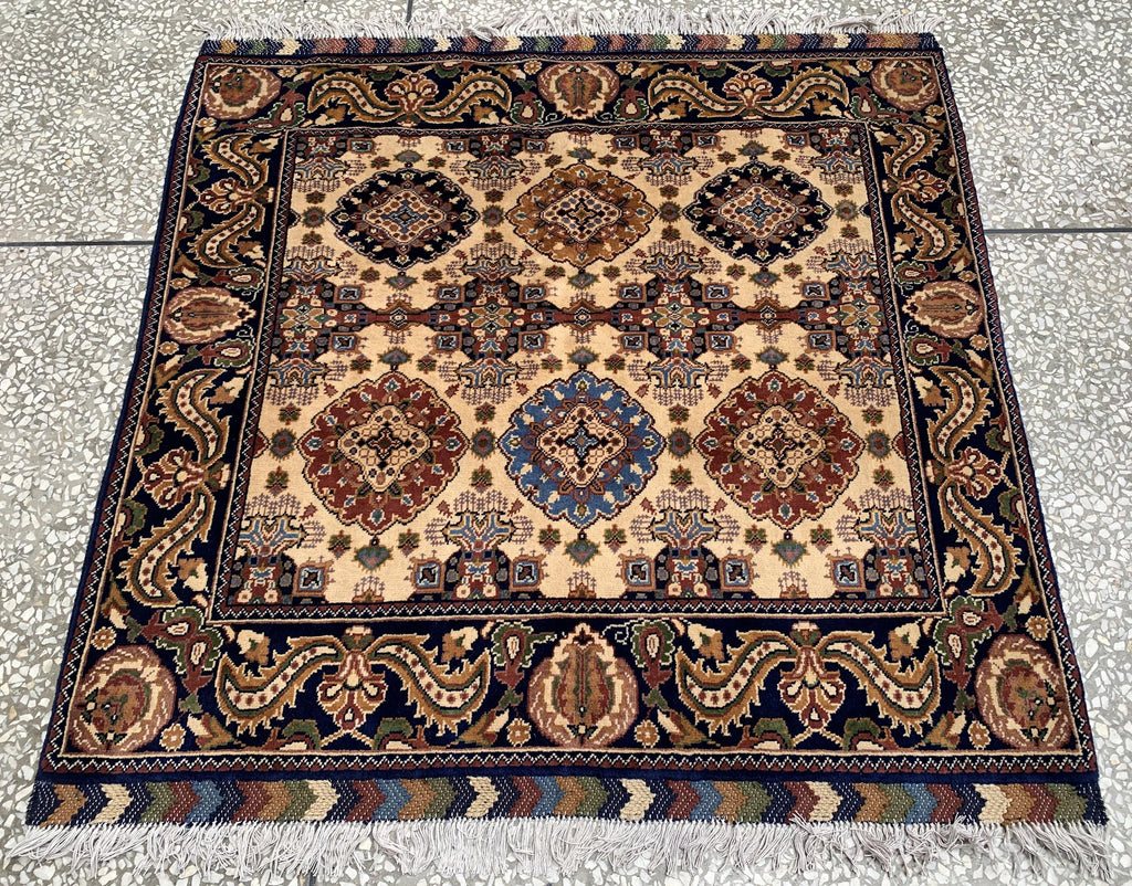 4x4ft, Multicolor Square Mazari Rug –Turkmen Handmade Afghan Wool Area Carpet, Tribal Pattern, Small Room or Entryway Accent Rug 131x131cm