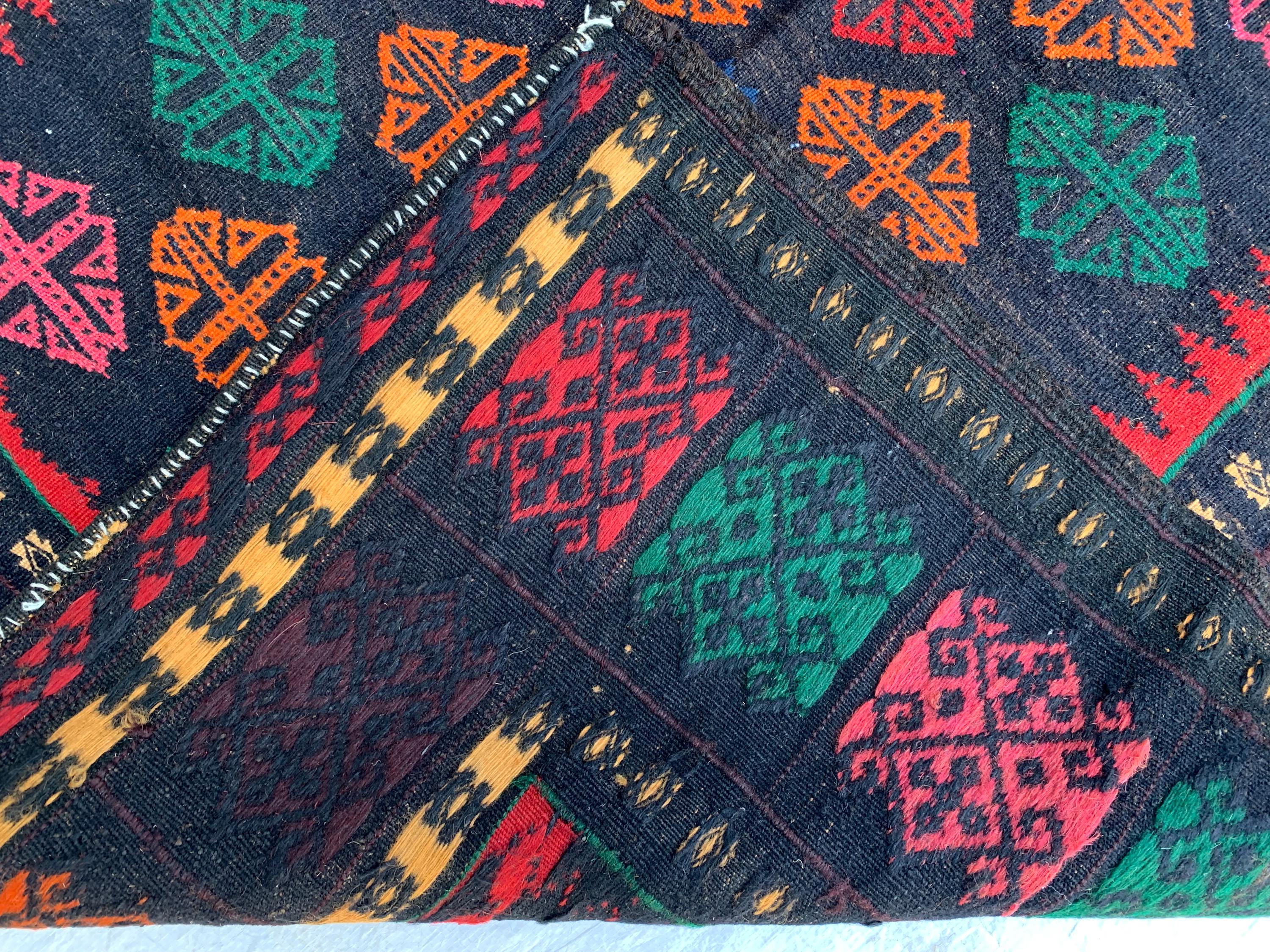 4x4 Vintage Square Handwoven Tribal Kilim, Turkmen Geometric Wool Rug, Rustic Home decor, Perfect for Kitchen, farmhouse, Entryway