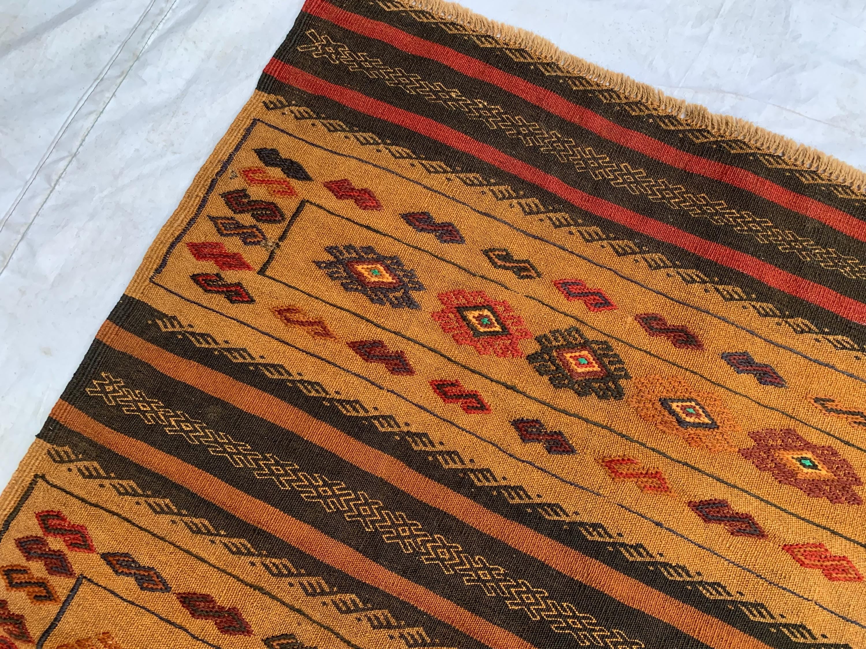 2'9x4'9 Vintage Kilim Rug – Handwoven Wool Tribal Runner – Warm Earth Tones – Geometric Boho Decor – Southwestern Hallway Rug – Afghan Style