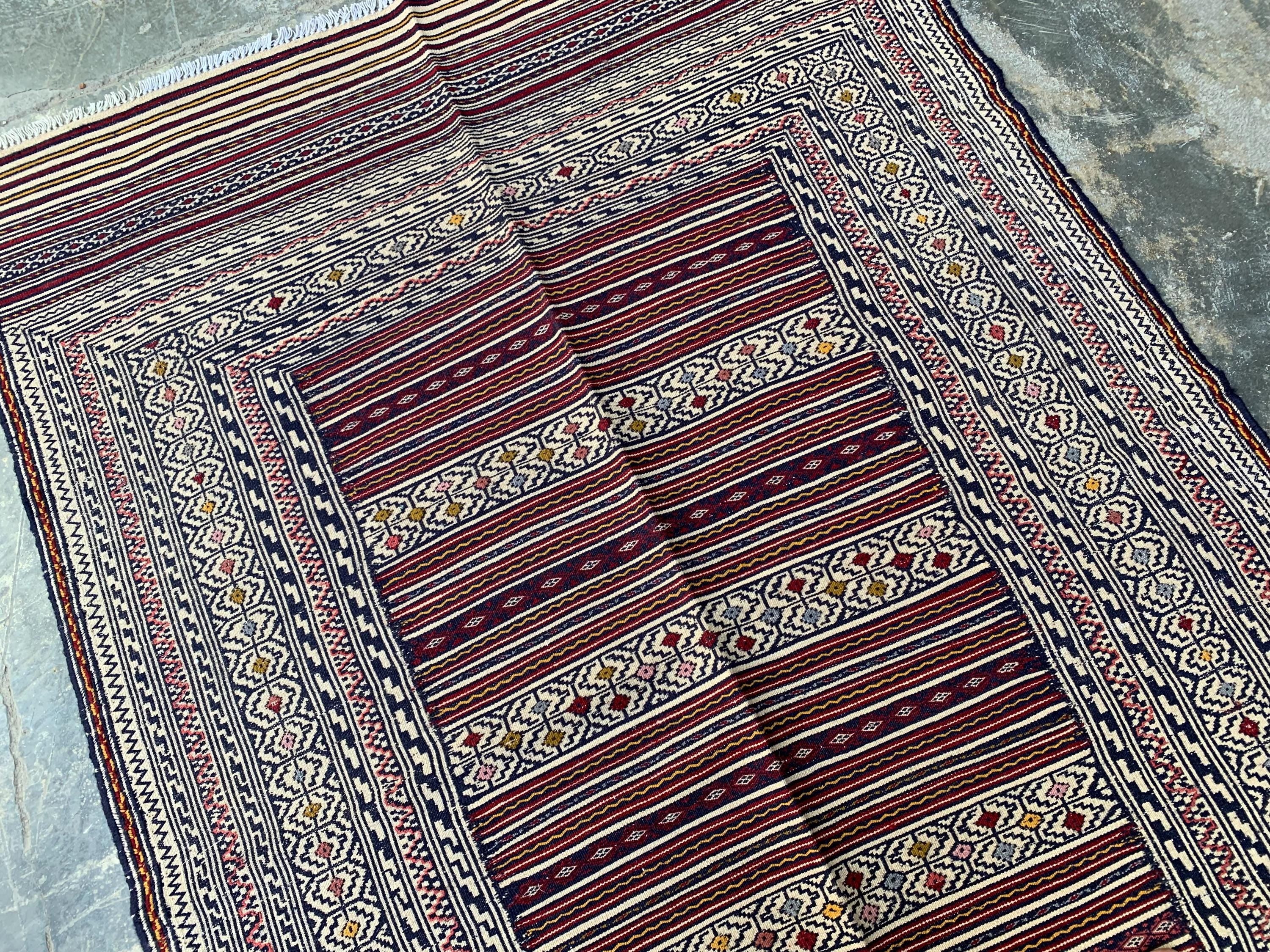 4x6 ft Handwoven Afghan Kilim Rug – Tribal Wool Flatweave Carpet, Cream & Burgundy Geometric Pattern, Boho Nomadic Area Rug, Ethnic Decor