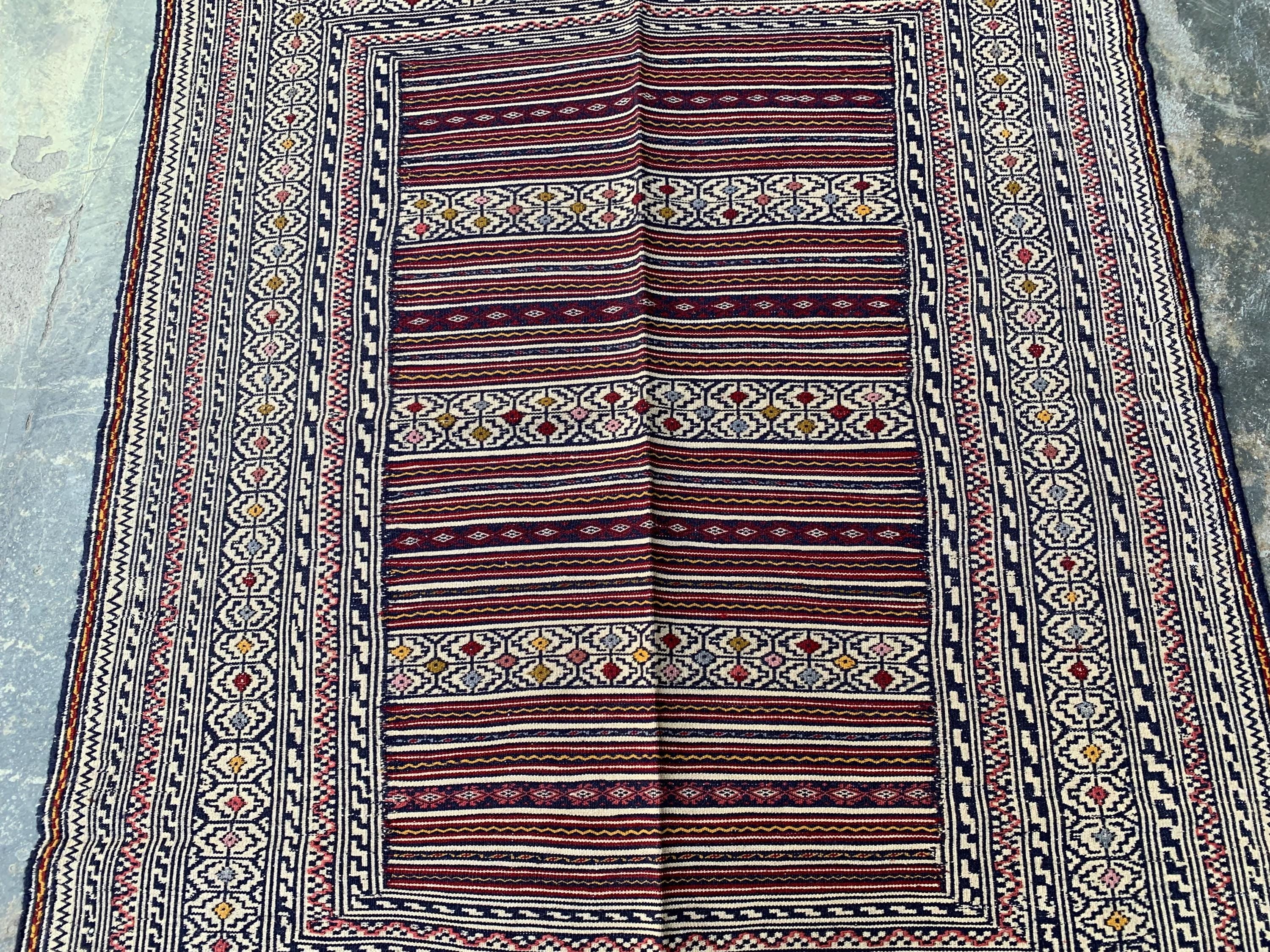 4x6 ft Handwoven Afghan Kilim Rug – Tribal Wool Flatweave Carpet, Cream & Burgundy Geometric Pattern, Boho Nomadic Area Rug, Ethnic Decor