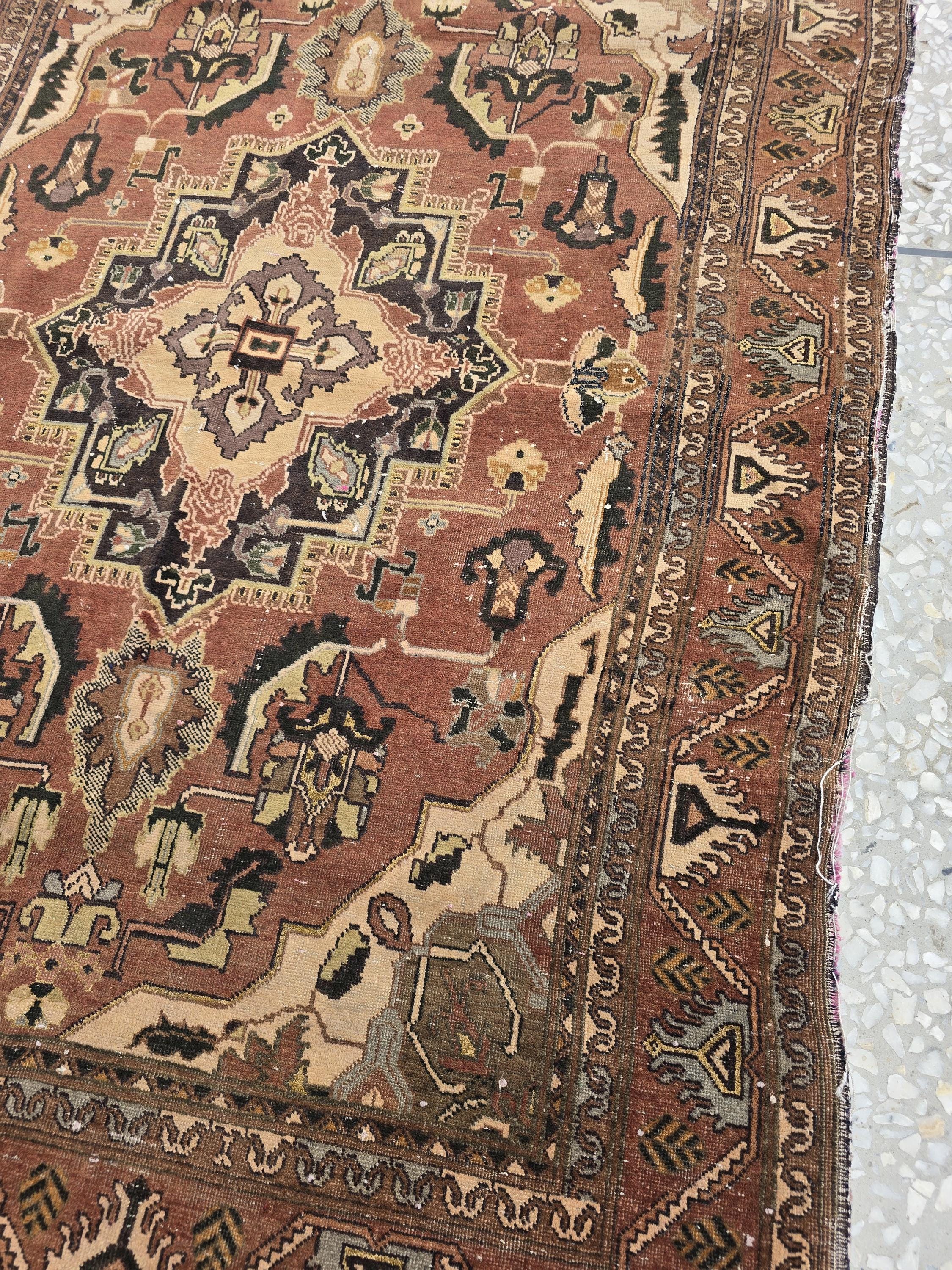 Vintage Heriz-Style Persian Rug – 5.3x3.5 ft – Handwoven Wool Rug in Rust, Beige & Black, Tribal Medallion Design, Boho Home Decor