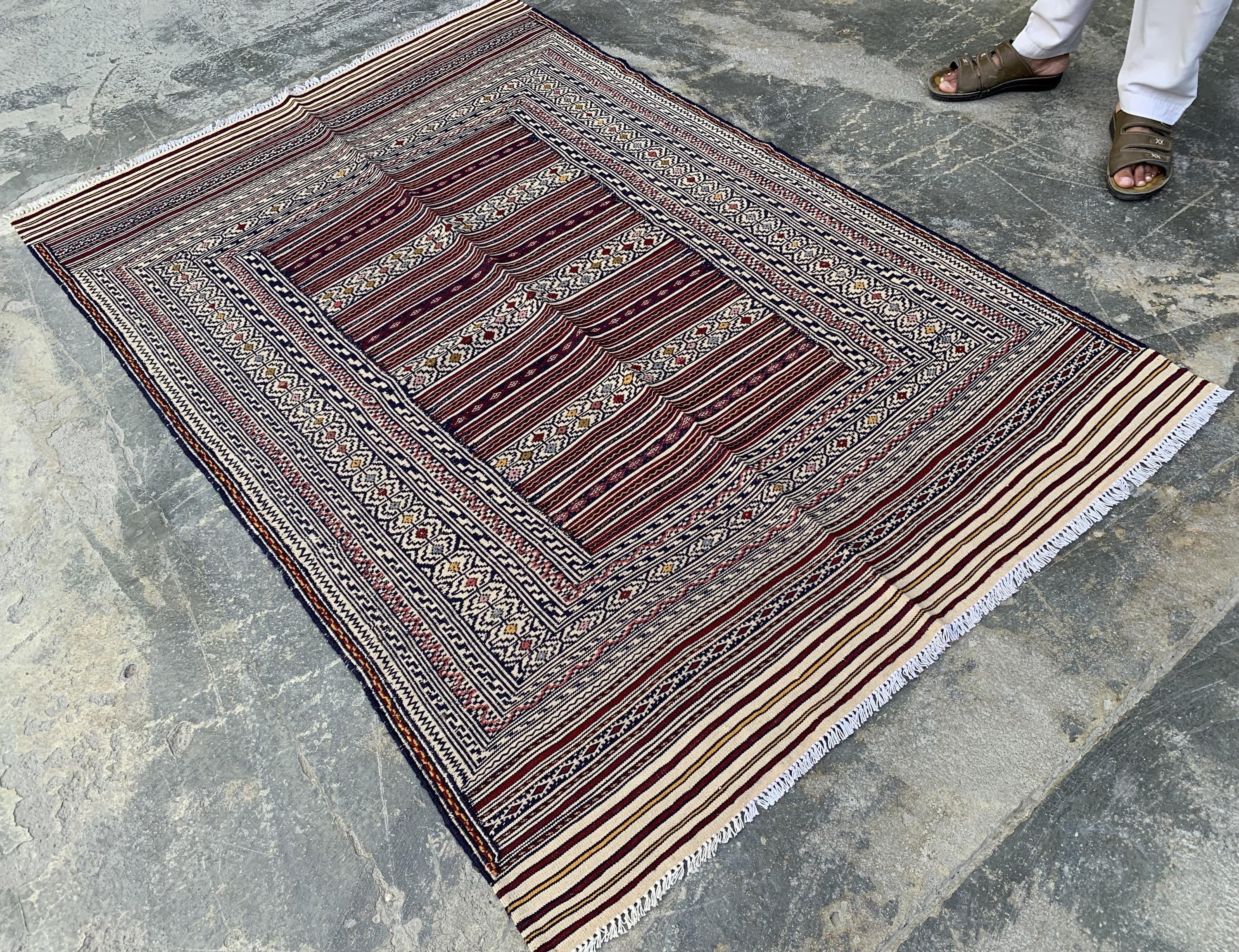 4x6 ft Handwoven Afghan Kilim Rug – Tribal Wool Flatweave Carpet, Cream & Burgundy Geometric Pattern, Boho Nomadic Area Rug, Ethnic Decor