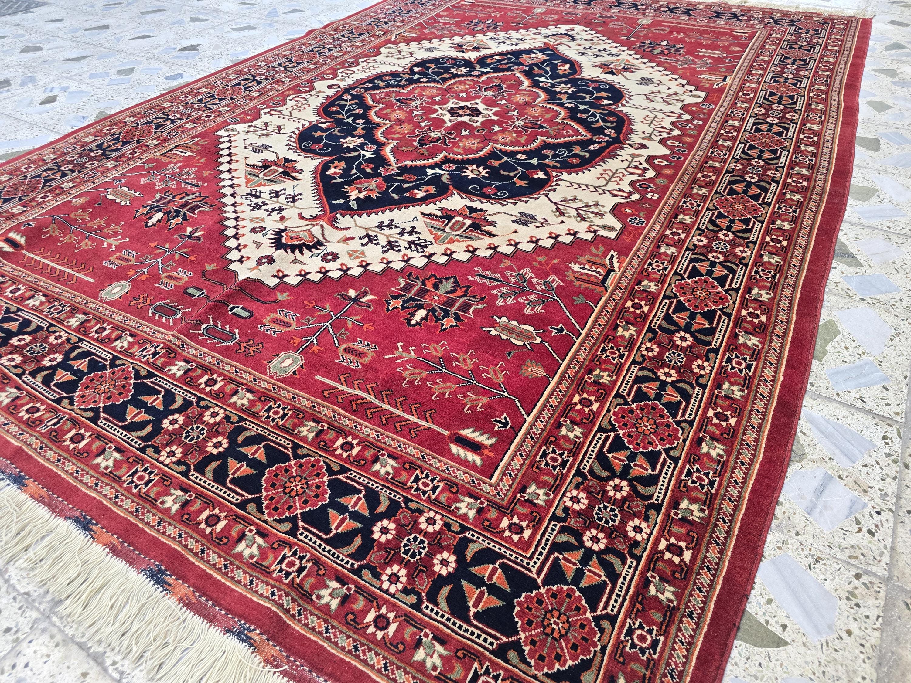 Heriz Rug 7x10ft – Persian Area Rug – Turkmen Large Tribal Rug – Red Black Geometric Carpet – Oriental Wool Rug – Boho Living Room Decor