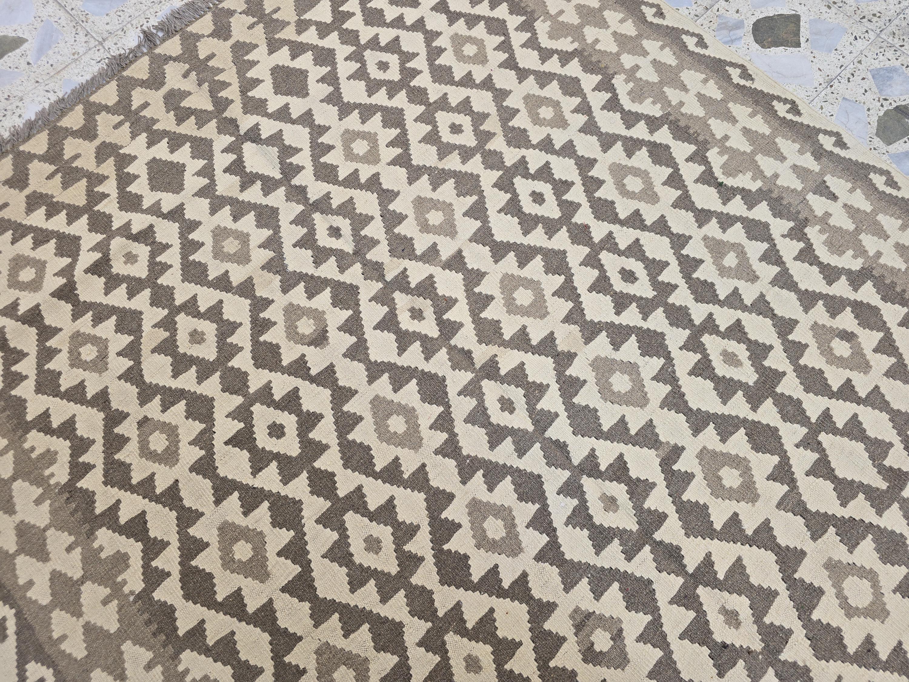 6x8ft, Vintage Kilim Rug – Handwoven Tribal Wool Flatweave in Neutral Beige & Brown –Boho Living Room Rug, Large Area Decor, Collectible Rug