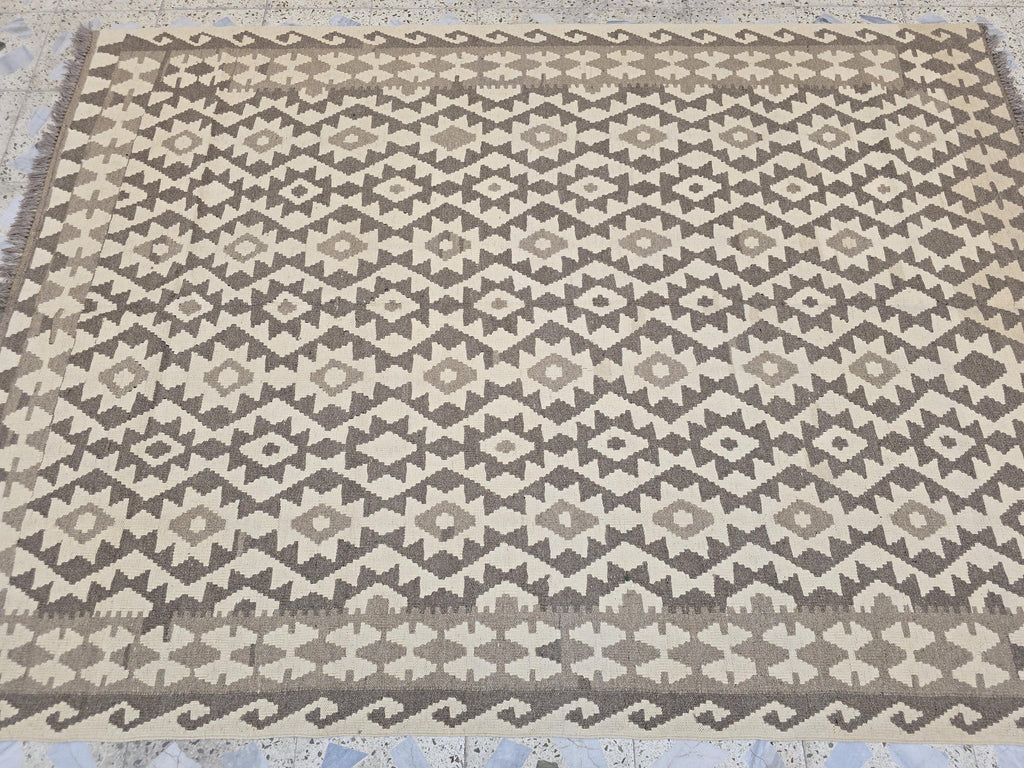 6x8ft, Vintage Kilim Rug – Handwoven Tribal Wool Flatweave in Neutral Beige & Brown –Boho Living Room Rug, Large Area Decor, Collectible Rug